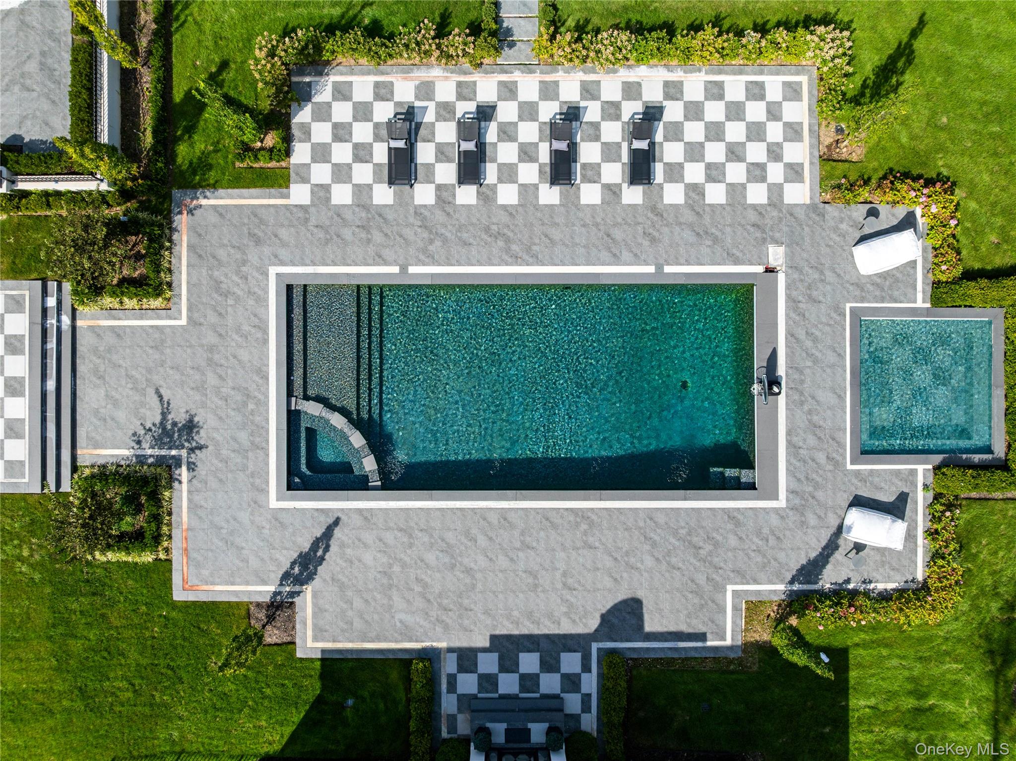 18 Evergreen Way