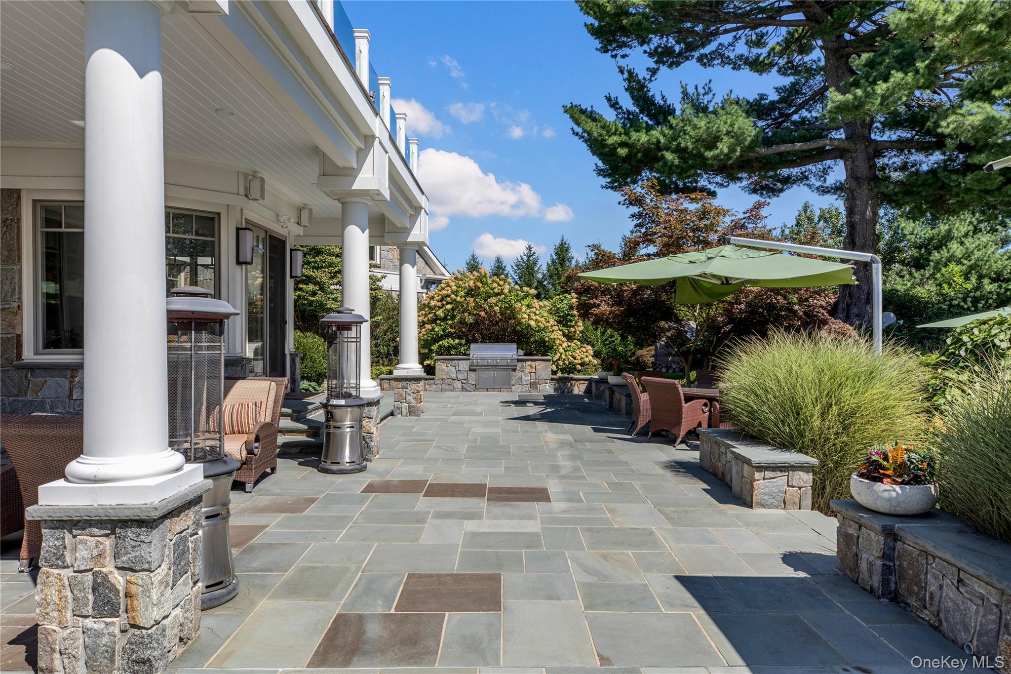 1 Hidden Pond Drive