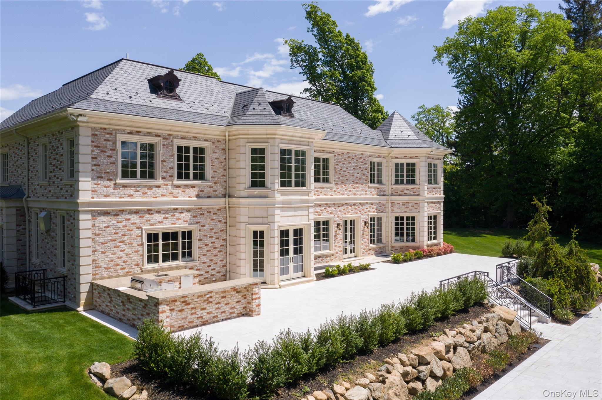 6 Foxwood Road