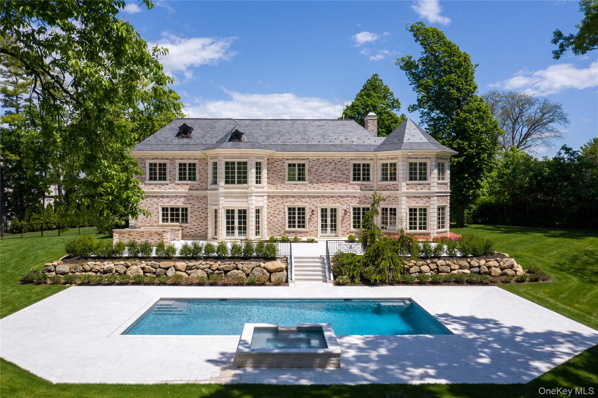 6 Foxwood Road