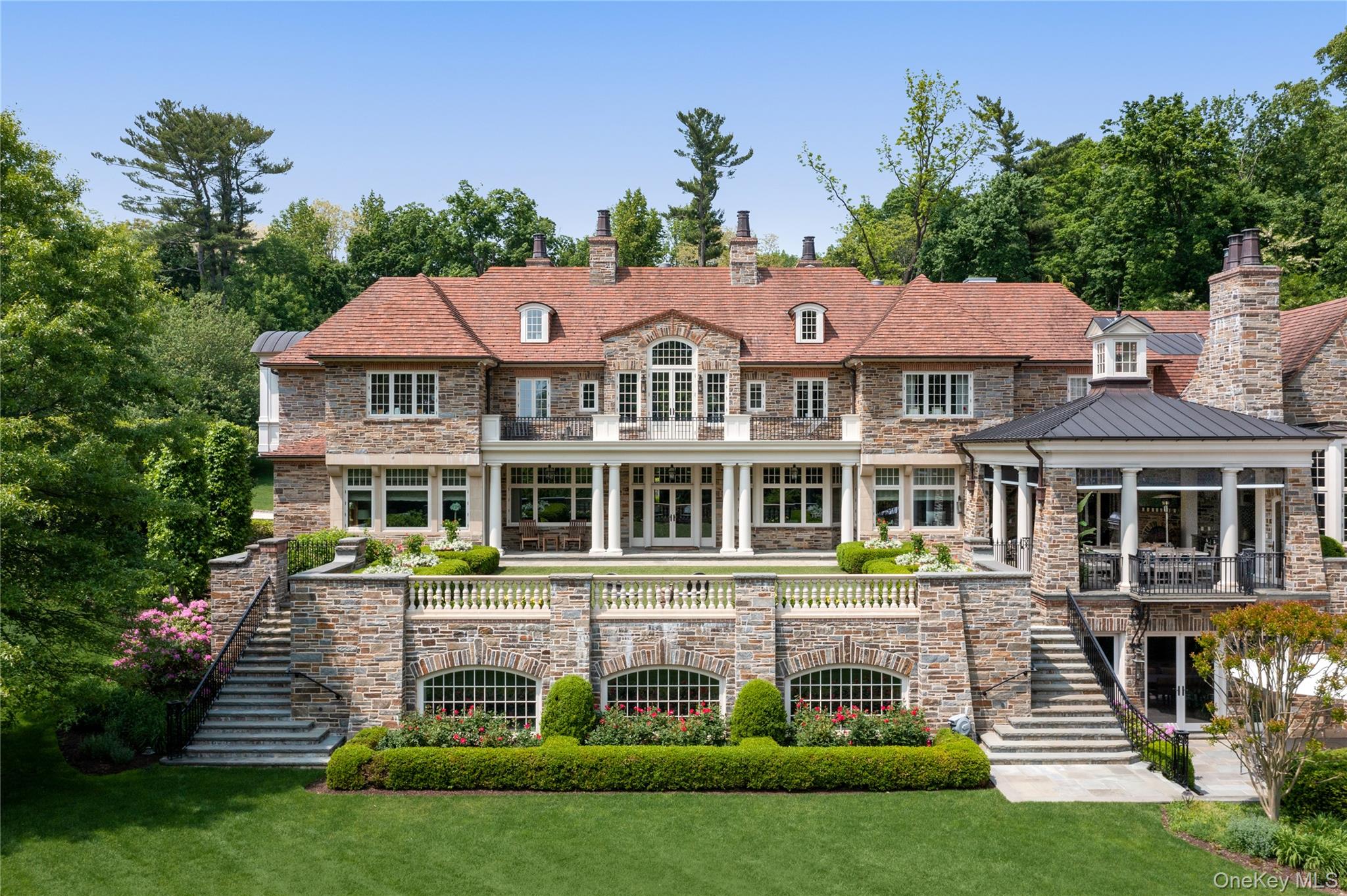 6 Spring Hill Lane