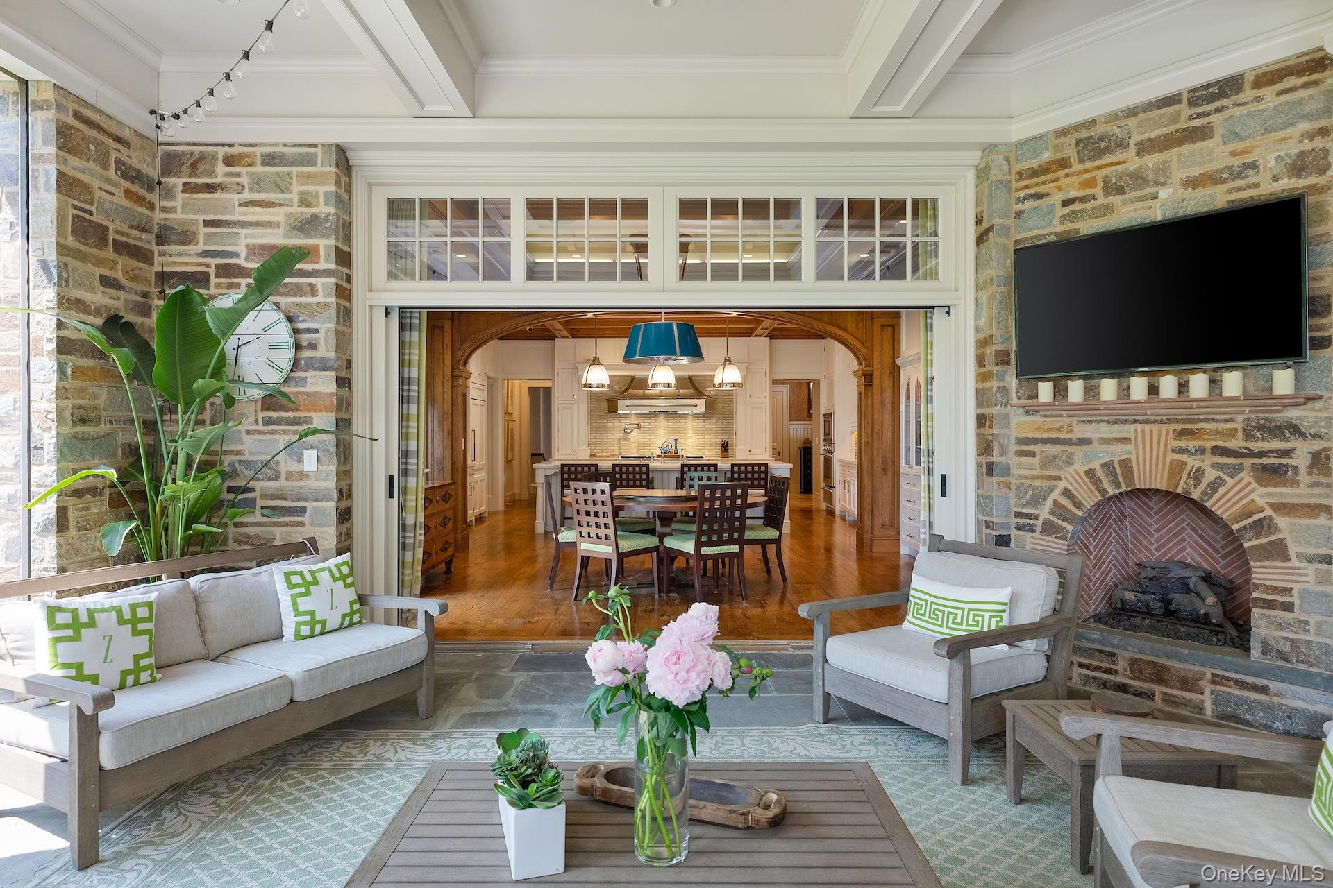 6 Spring Hill Lane