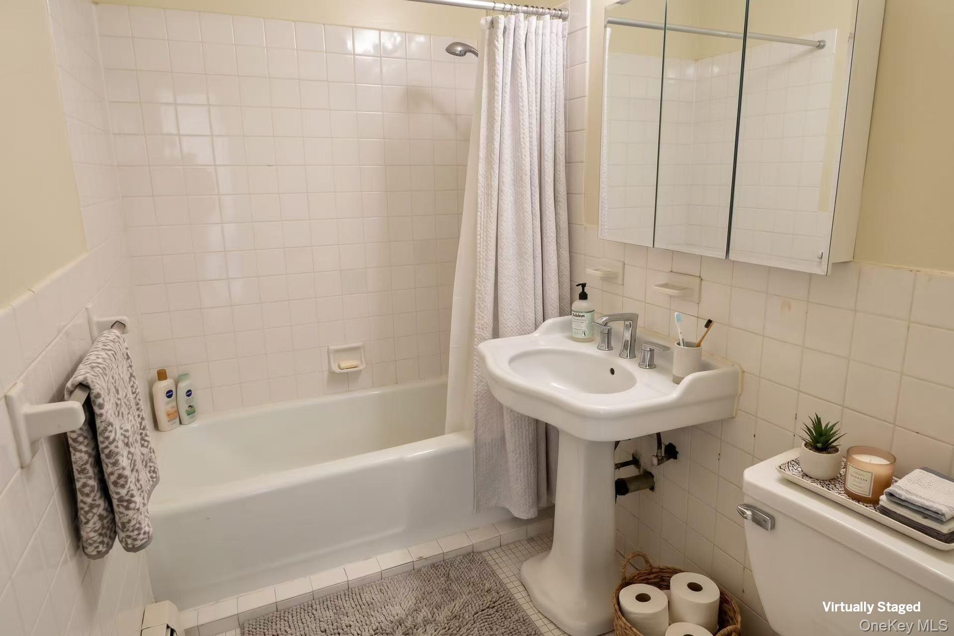 136-35 Maple Avenue Unit: 4E