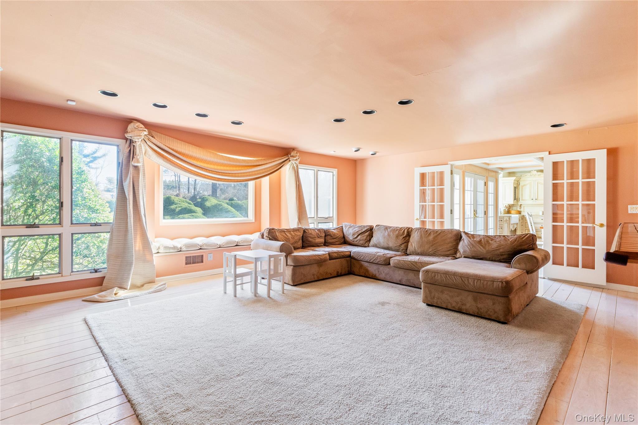 6 Longridge Lane