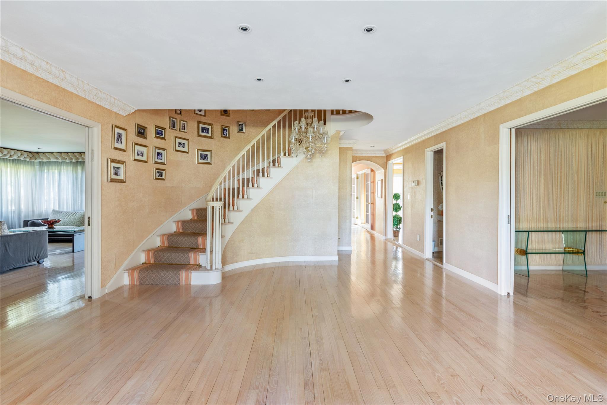 6 Longridge Lane