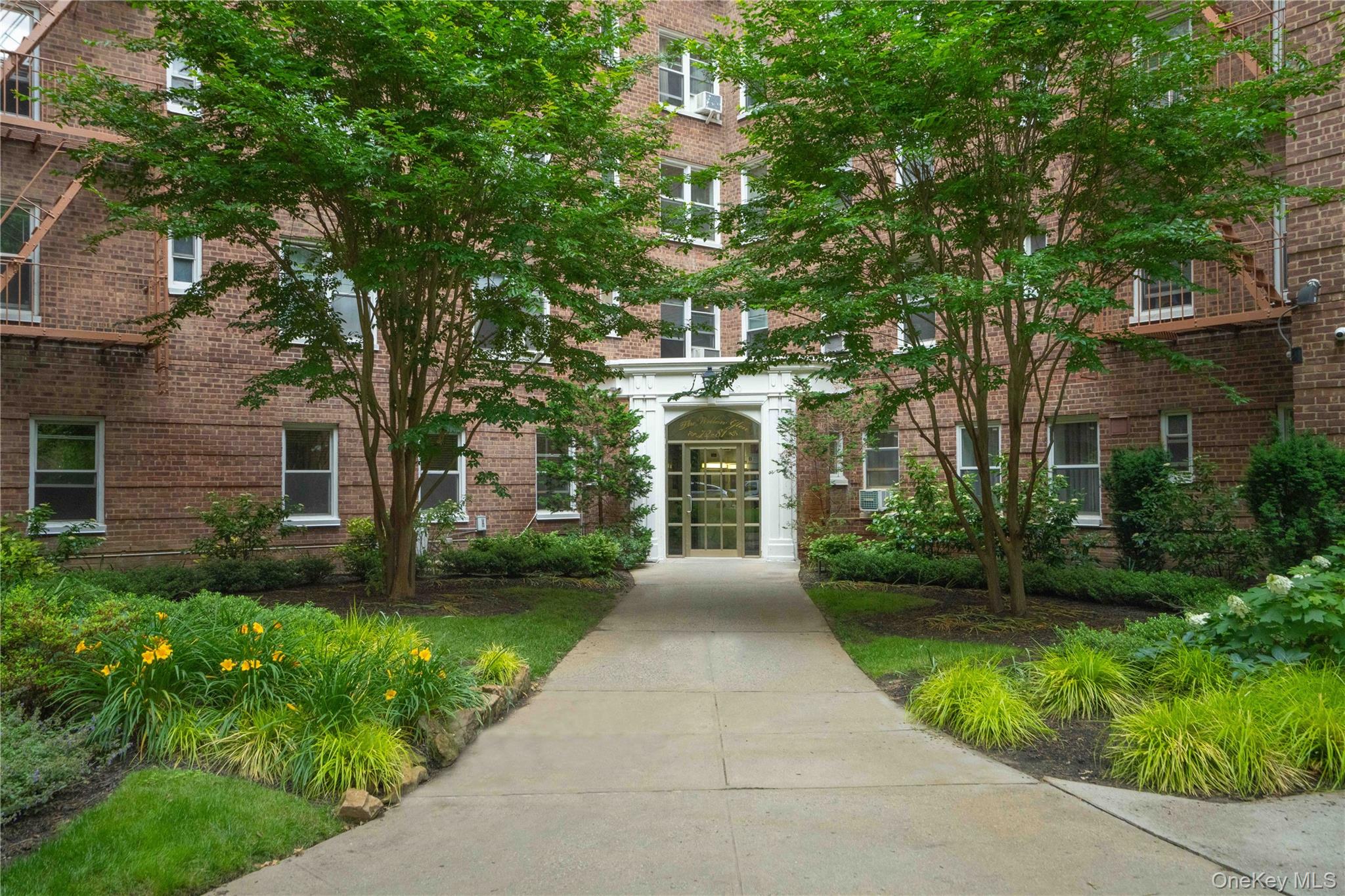 72-81 113th Streets Unit: 3V
