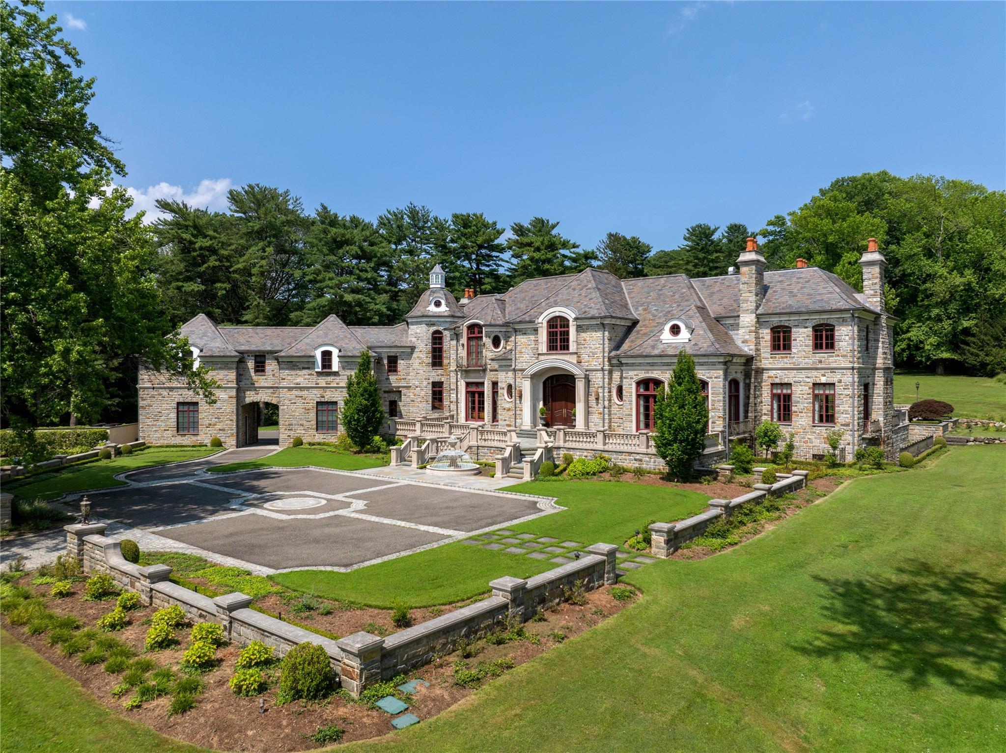 102 Horseshoe Road