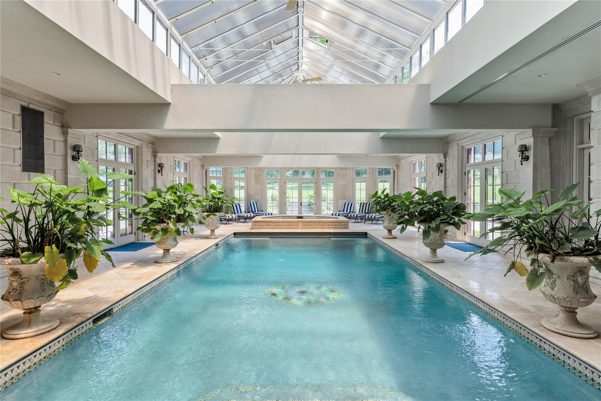 102 Horseshoe Road