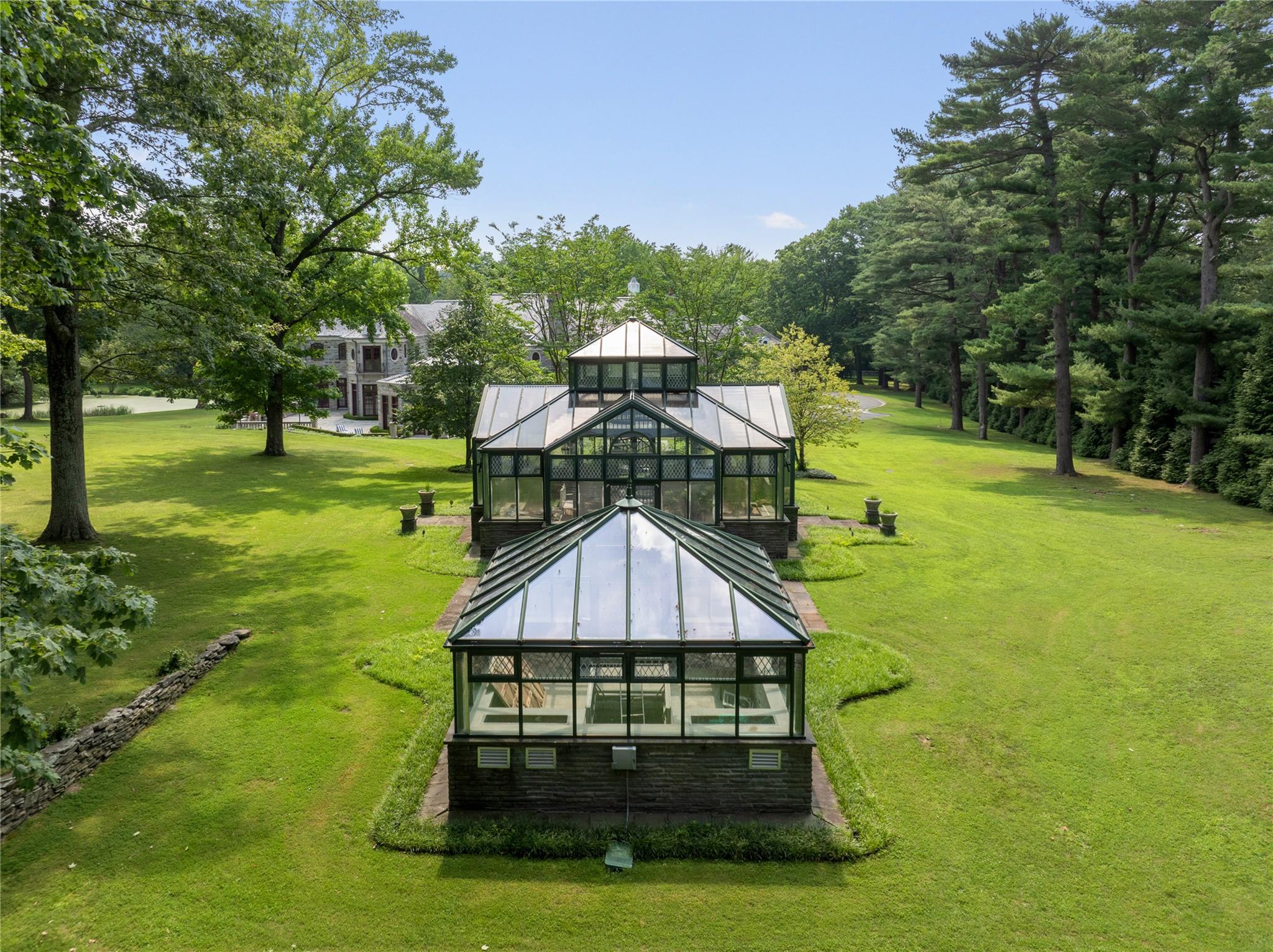 102 Horseshoe Road