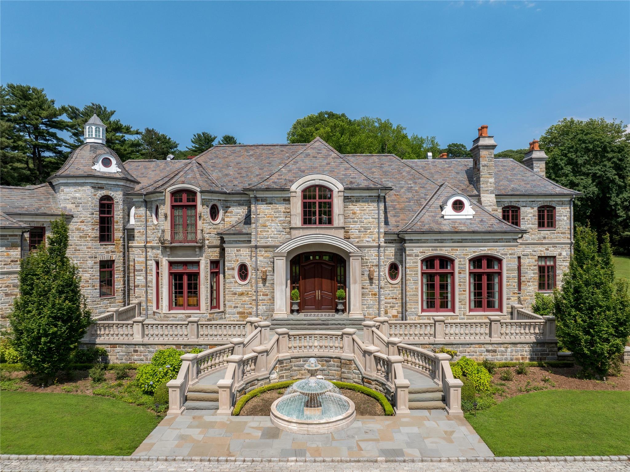 102 Horseshoe Road