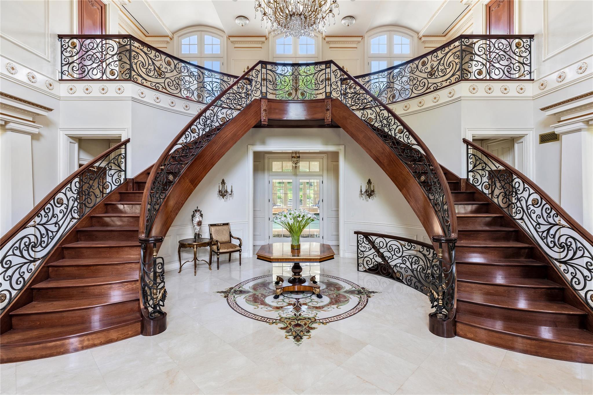 102 Horseshoe Road