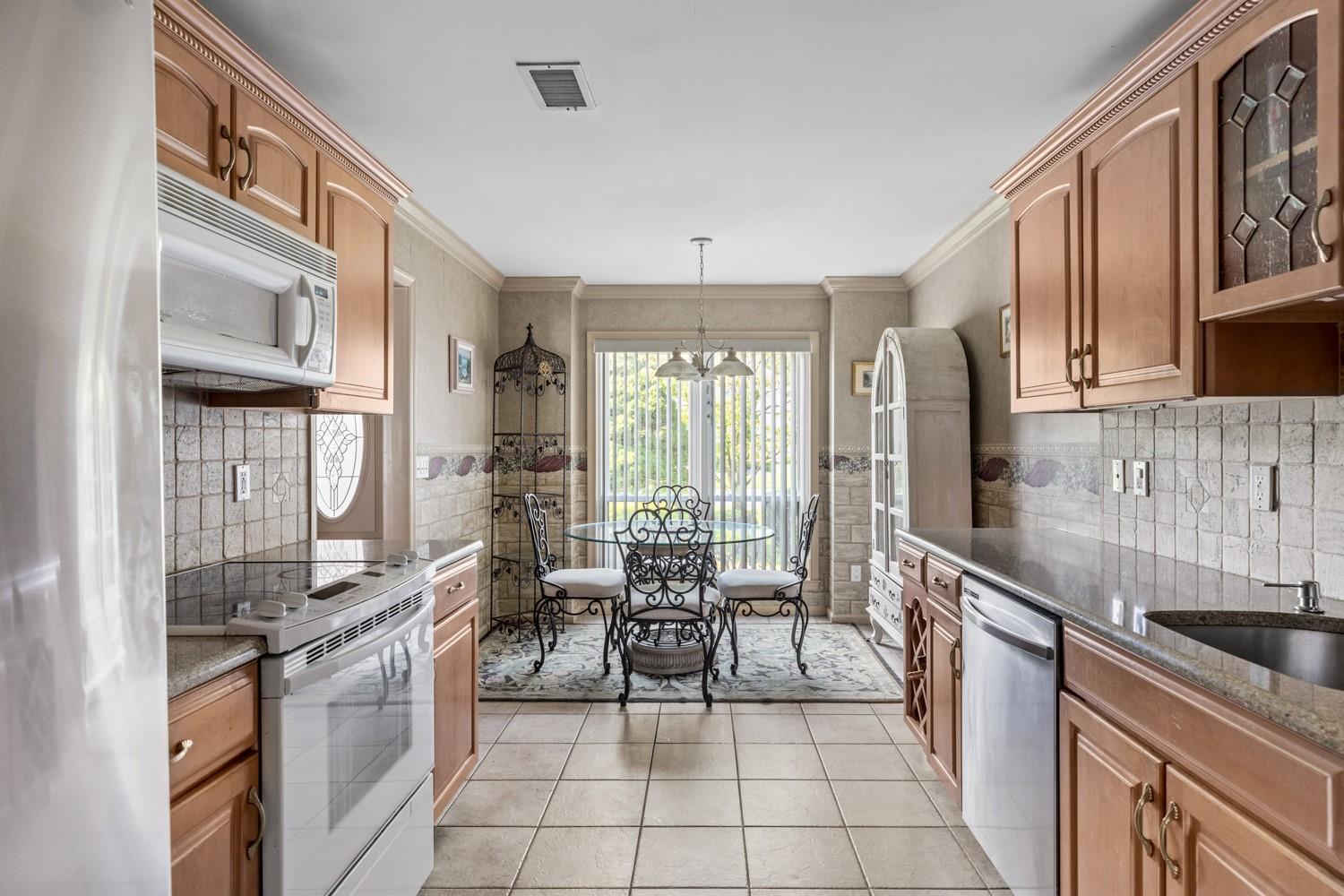 157 Hidden Ponds Circle
