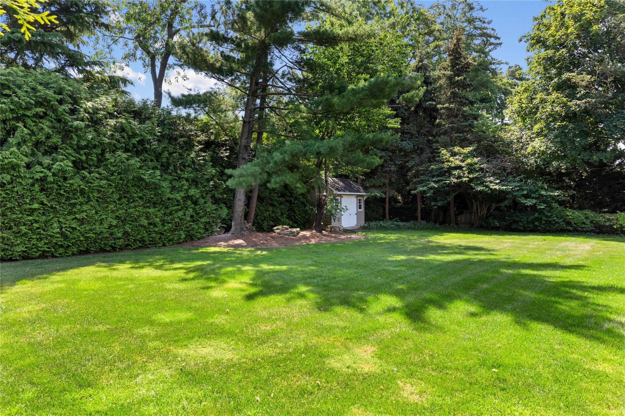 27 Hemlock Road