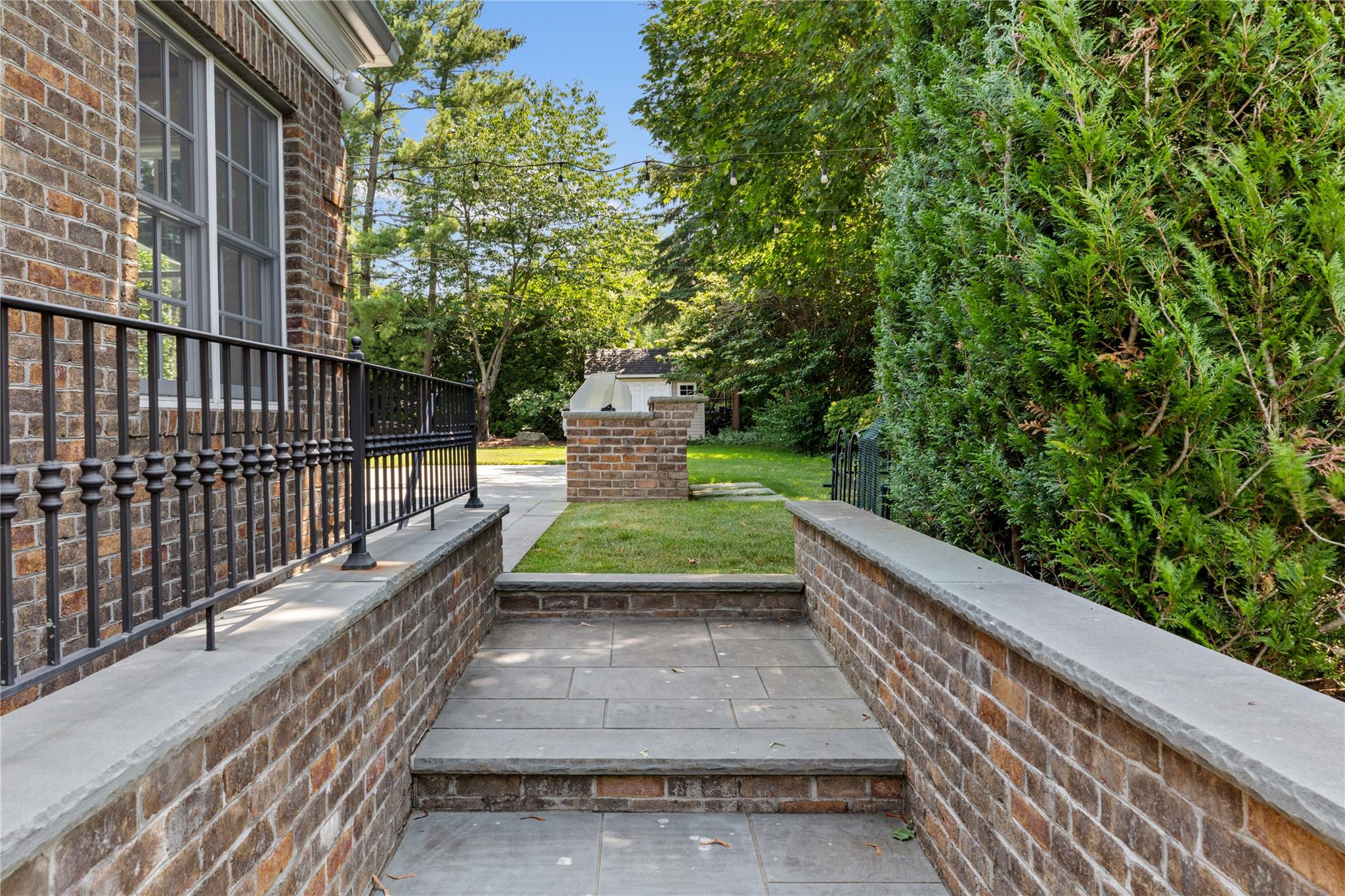 27 Hemlock Road