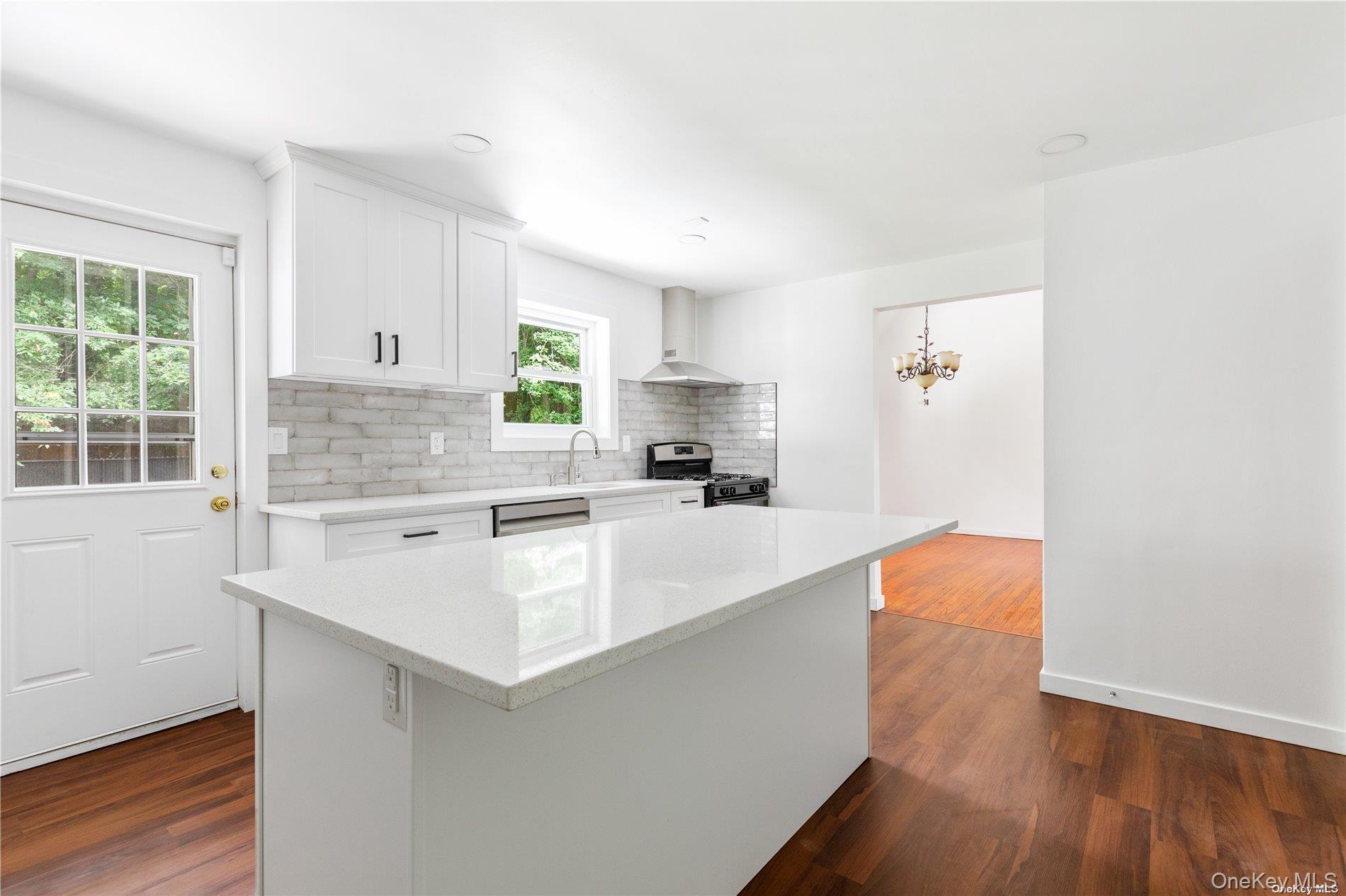 110 E Bartlett Road