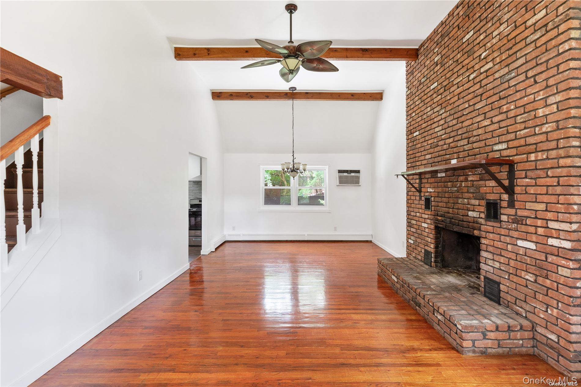 110 E Bartlett Road