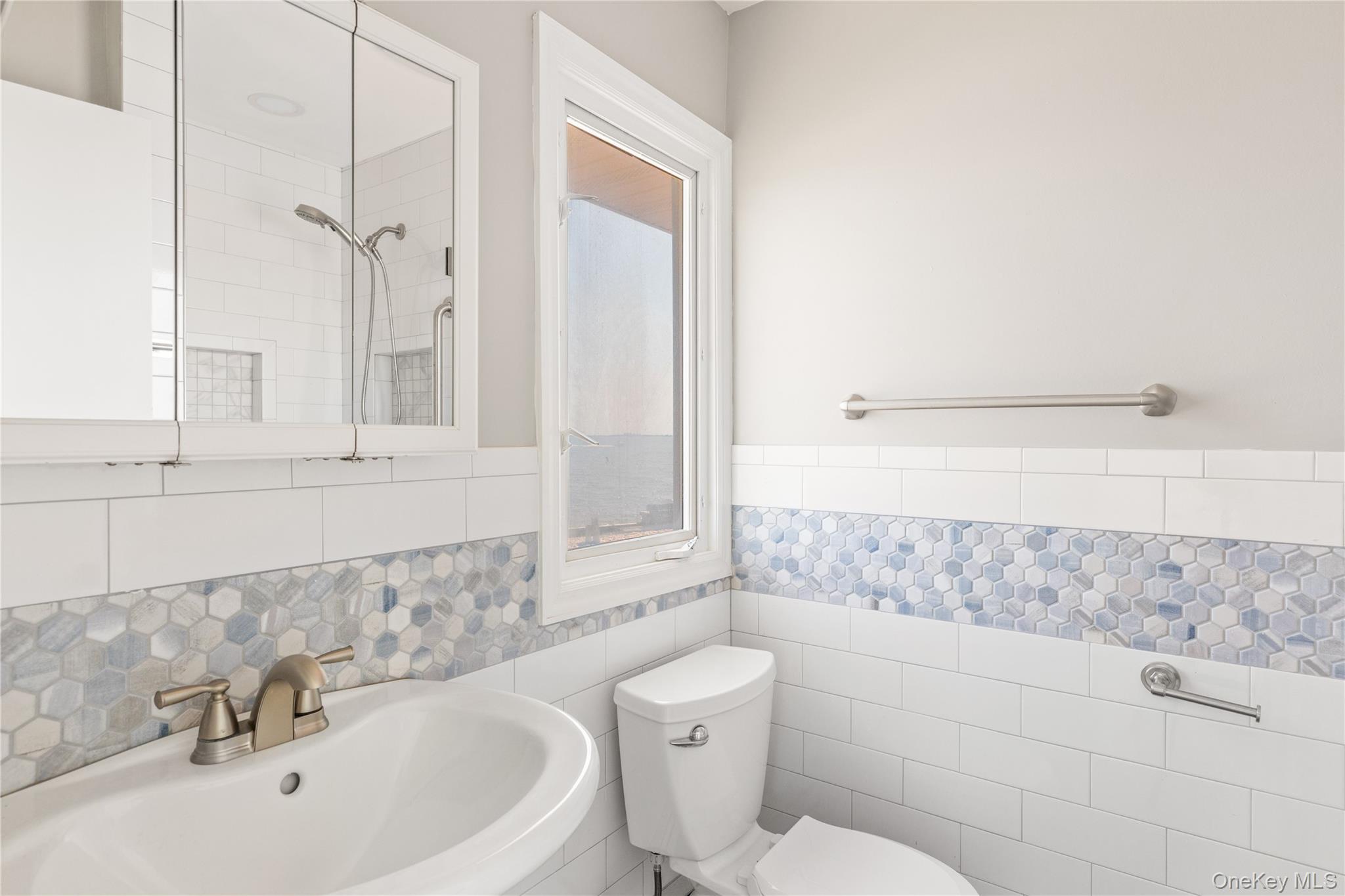 167 Secatogue Lane W