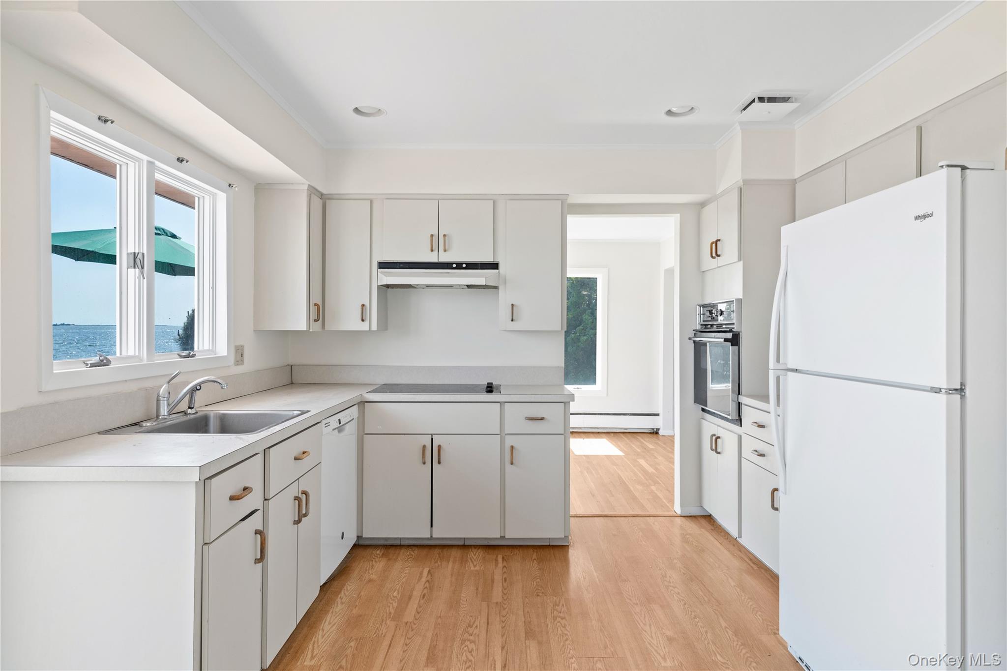 167 Secatogue Lane W