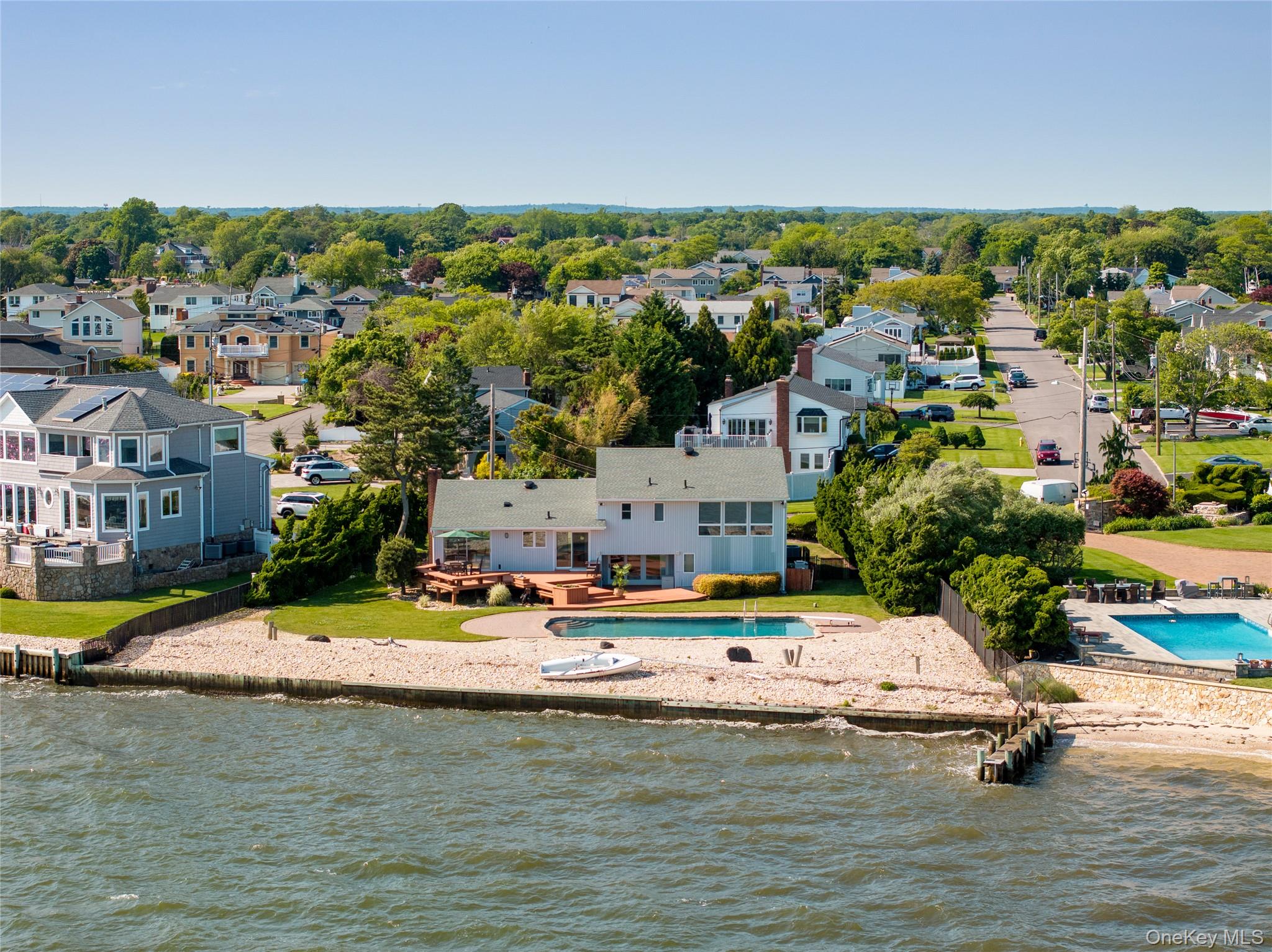 167 Secatogue Lane W