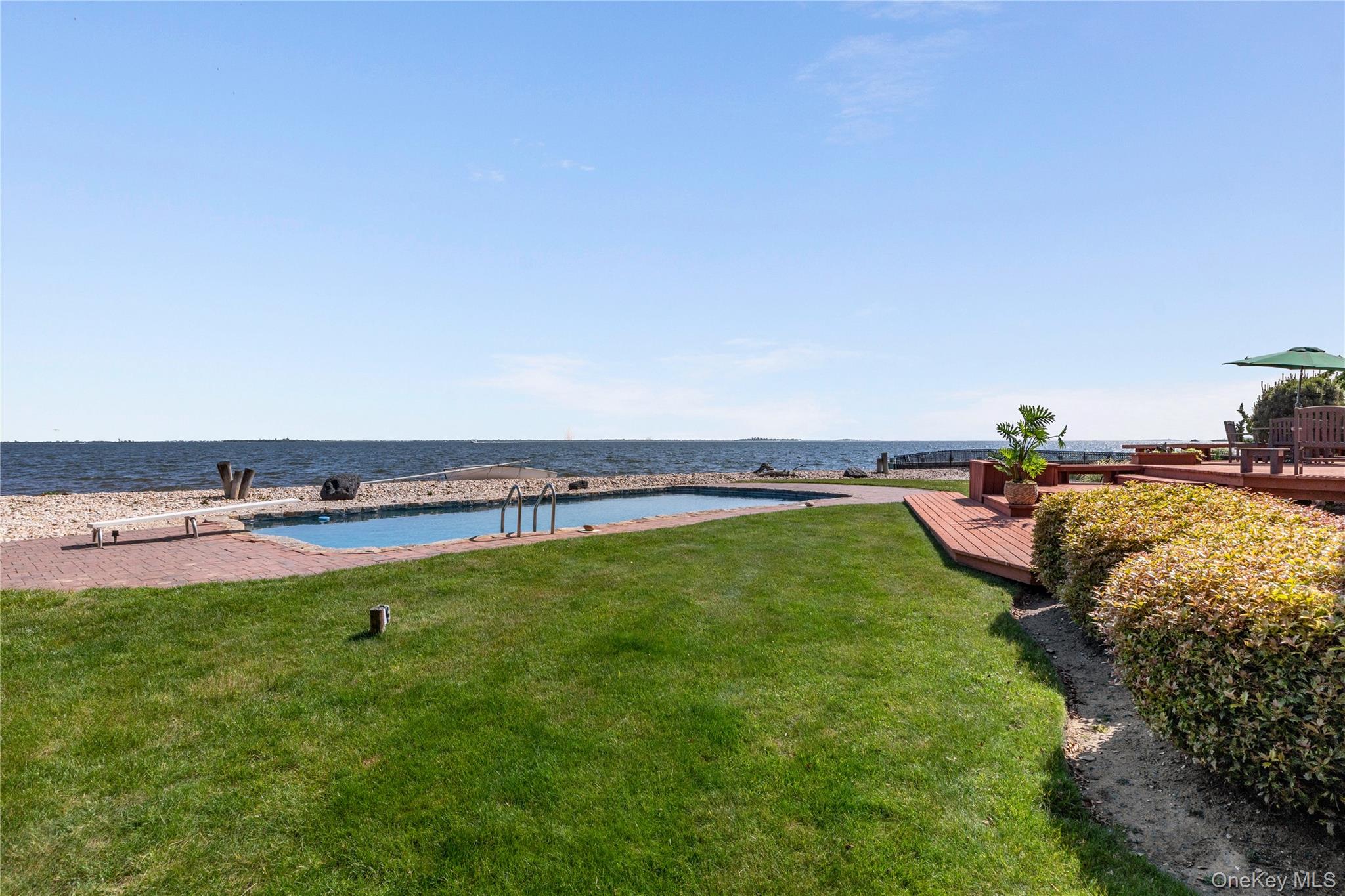 167 Secatogue Lane W