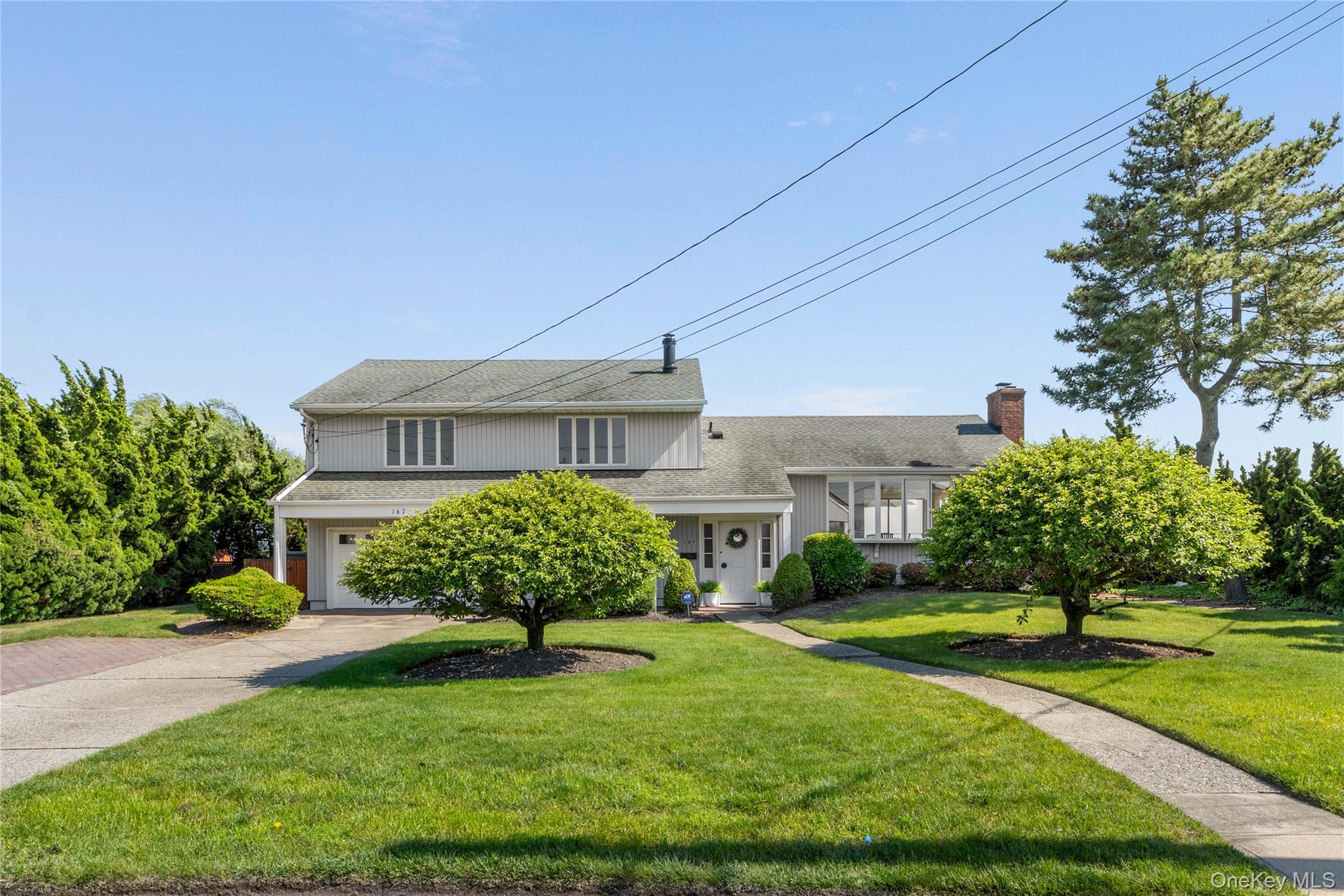 167 Secatogue Lane W