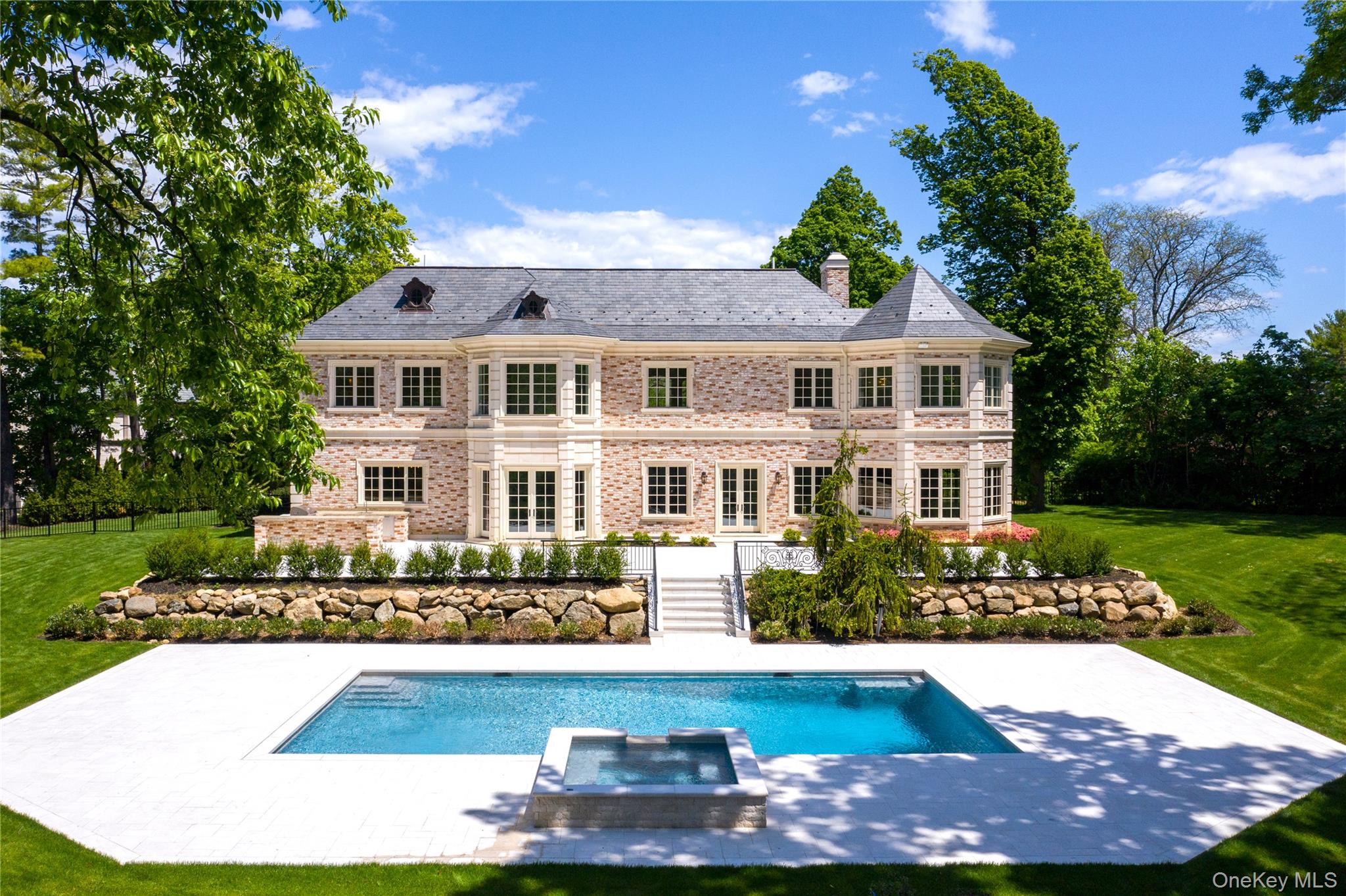 6 Foxwood Road