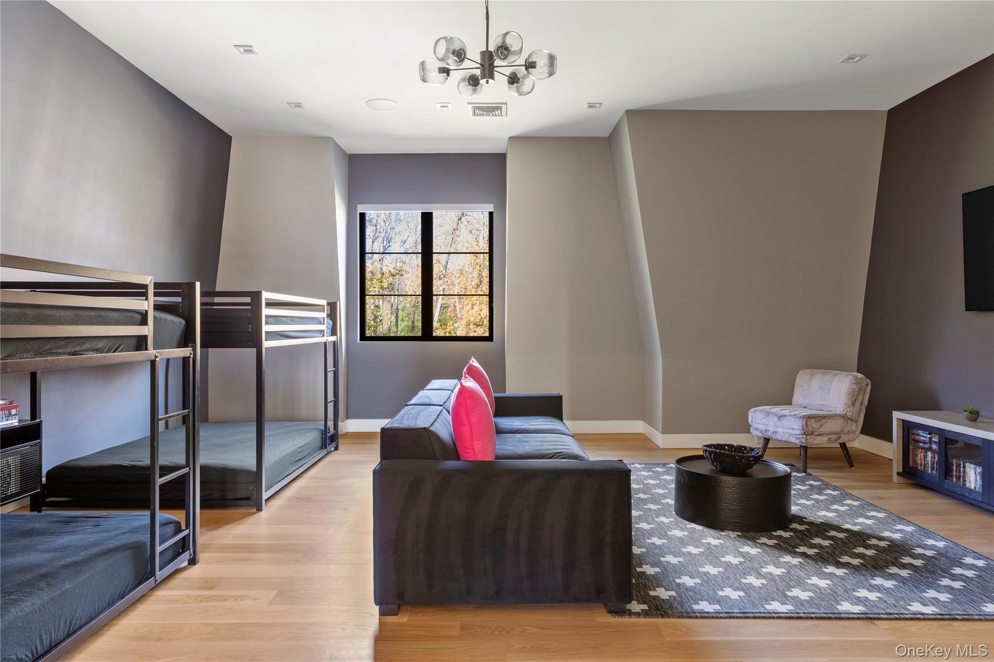 199 Lattingtown Road