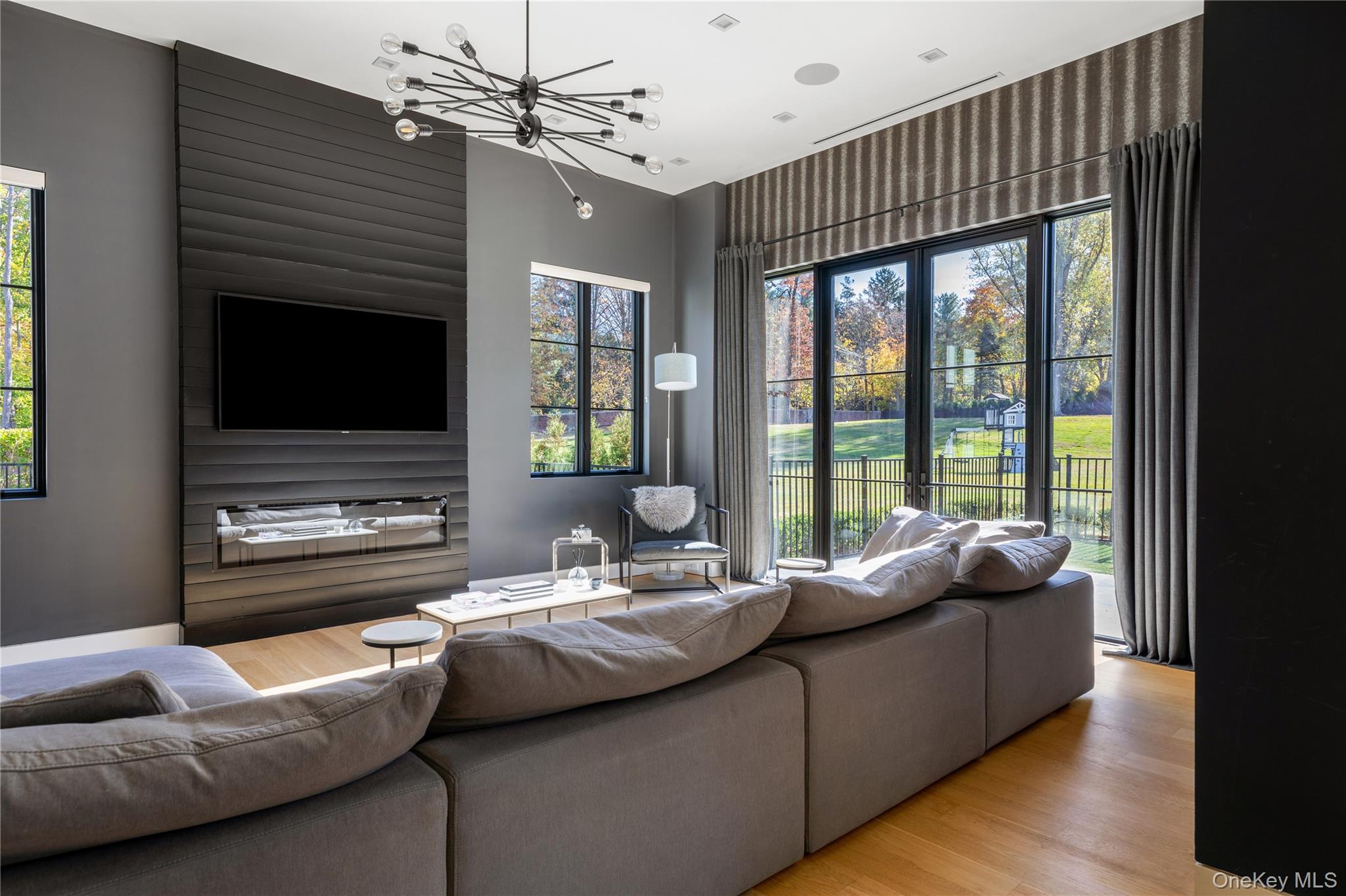 199 Lattingtown Road