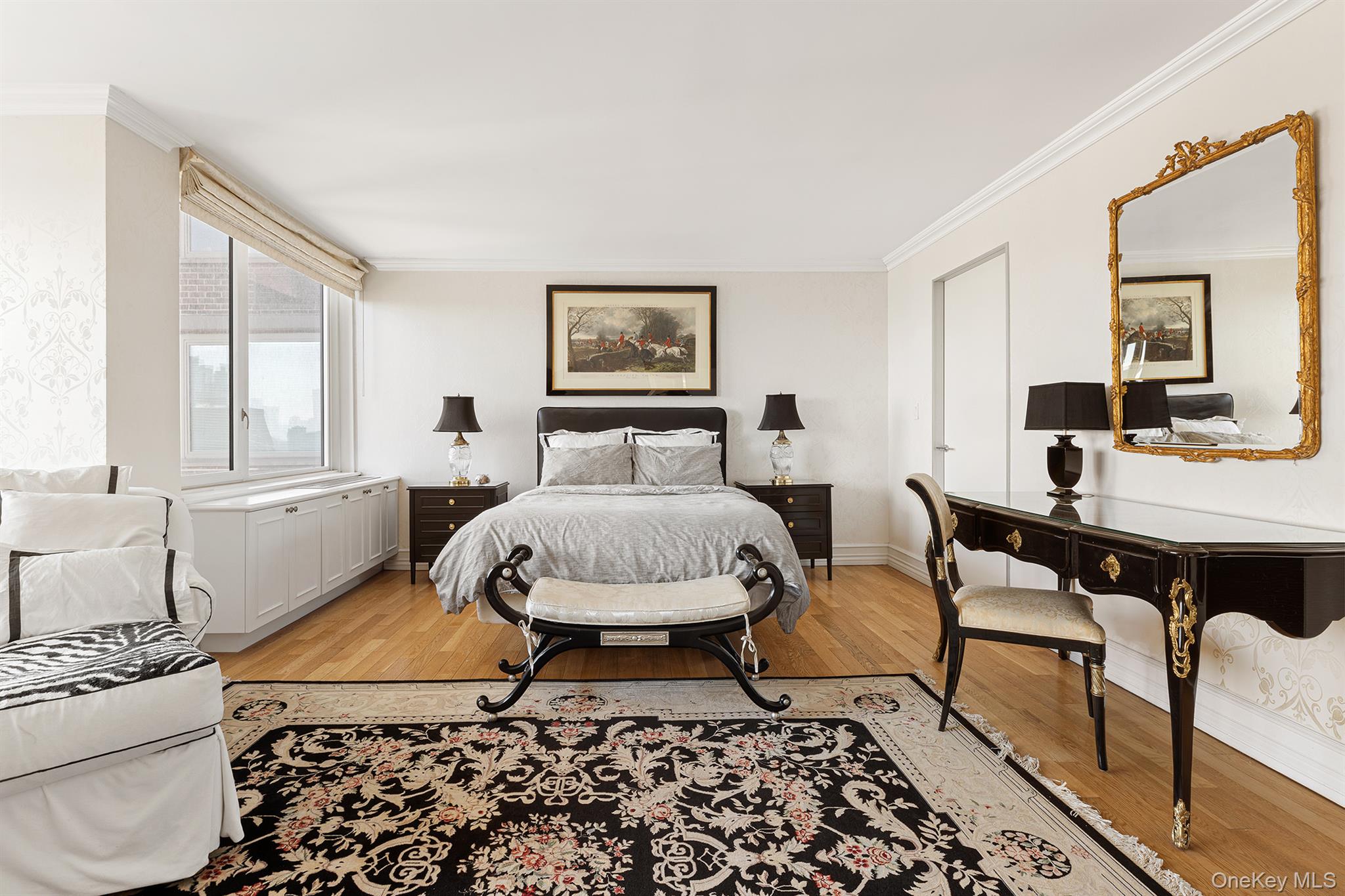 322 W 57th Street Unit: 33U