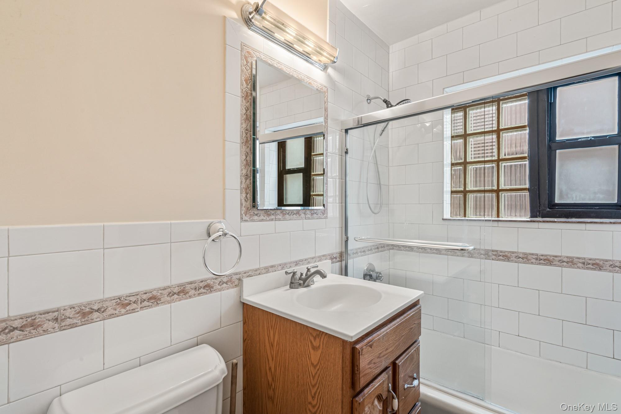 2 Townhouse Place Unit: 2L