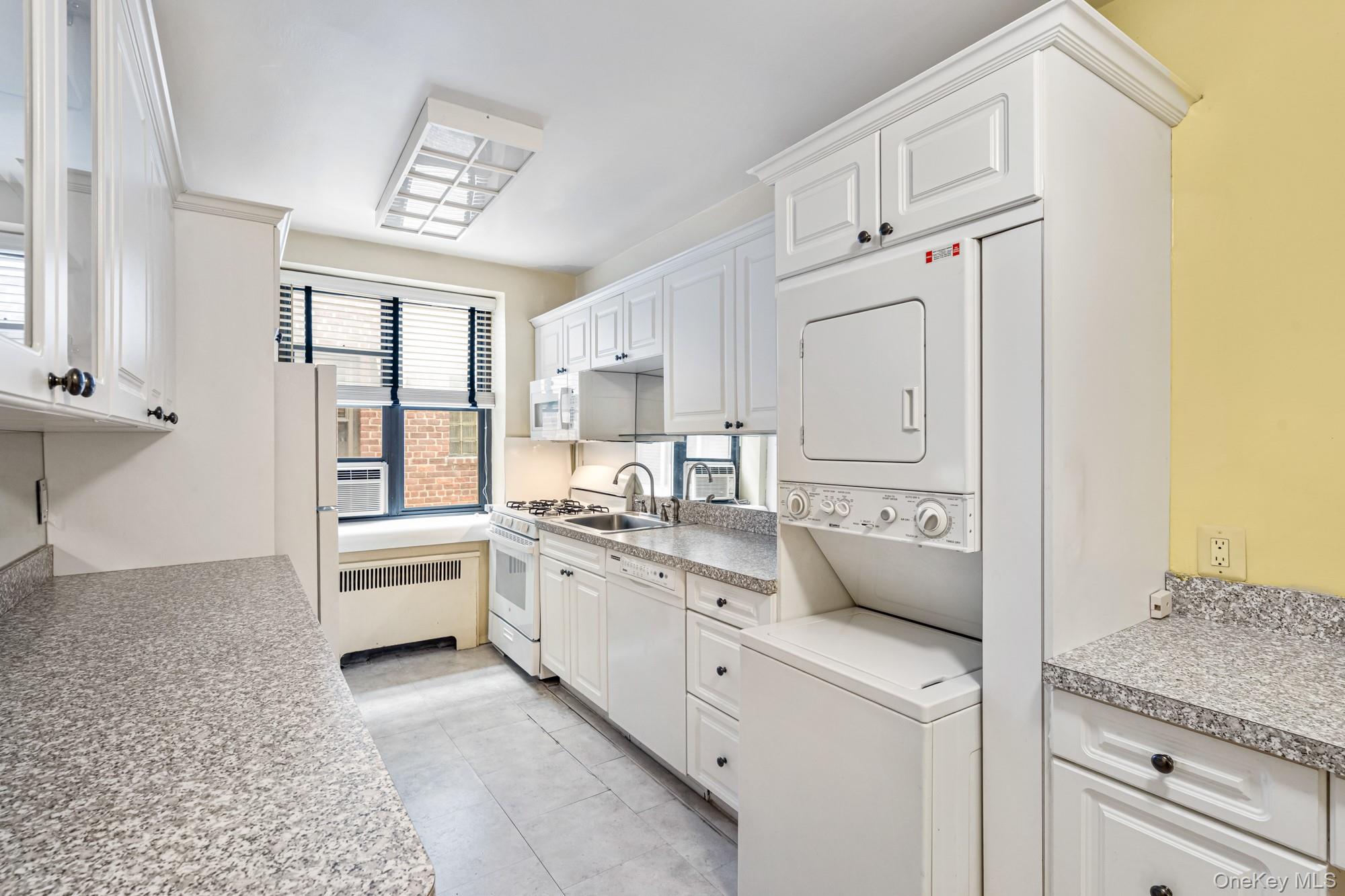 2 Townhouse Place Unit: 2L