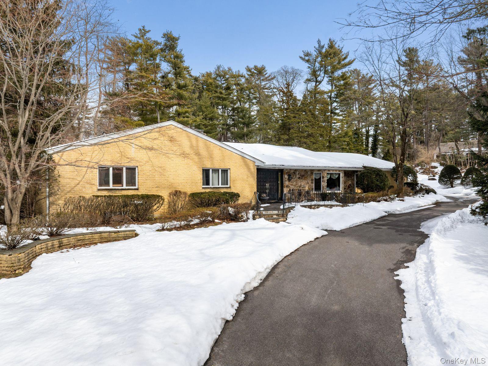 10 Dorchester Drive