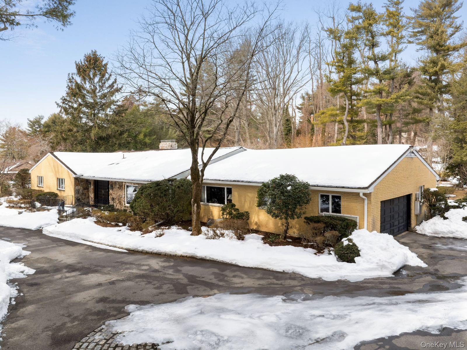 10 Dorchester Drive