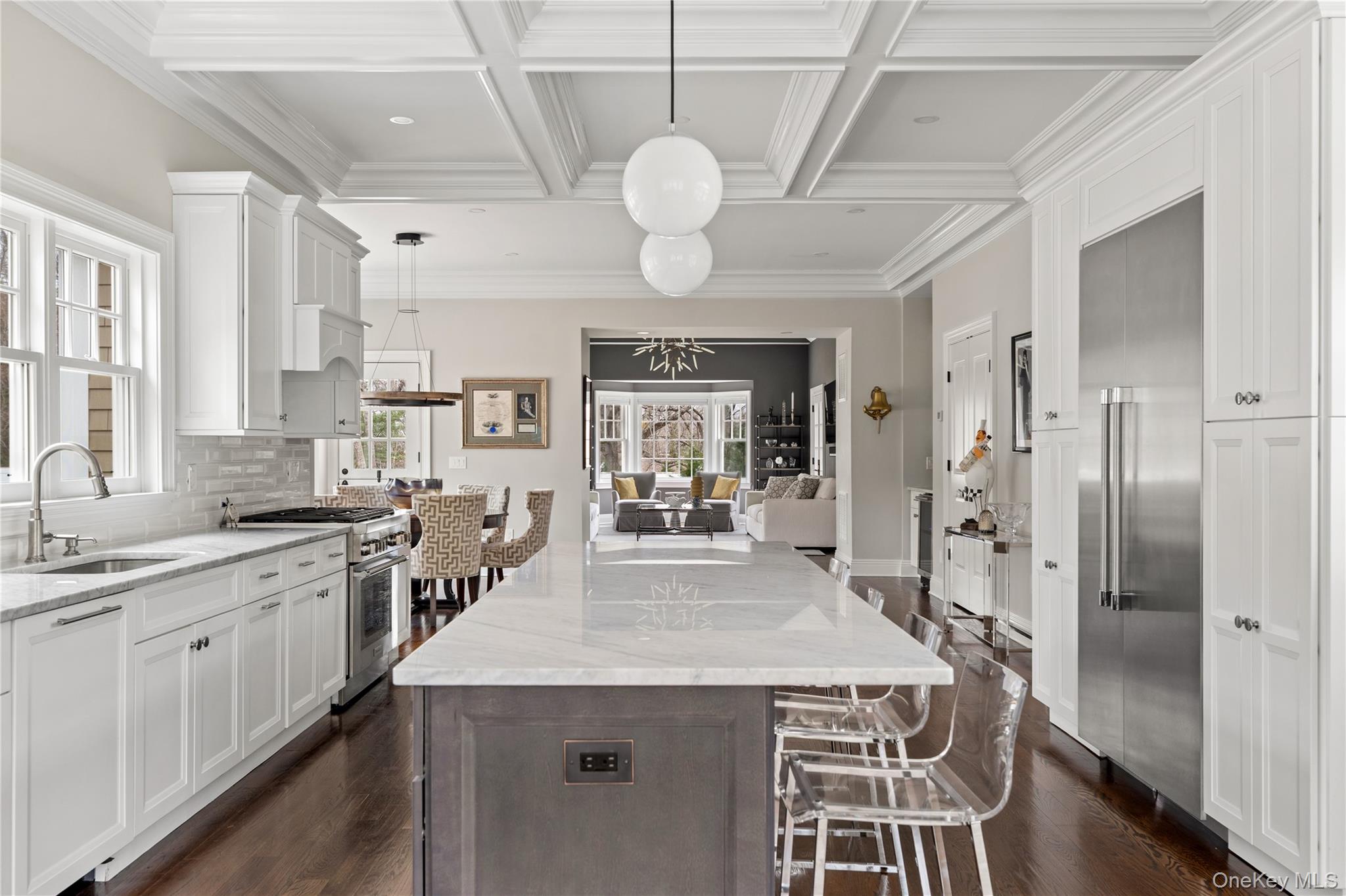 84 Cove Neck Road