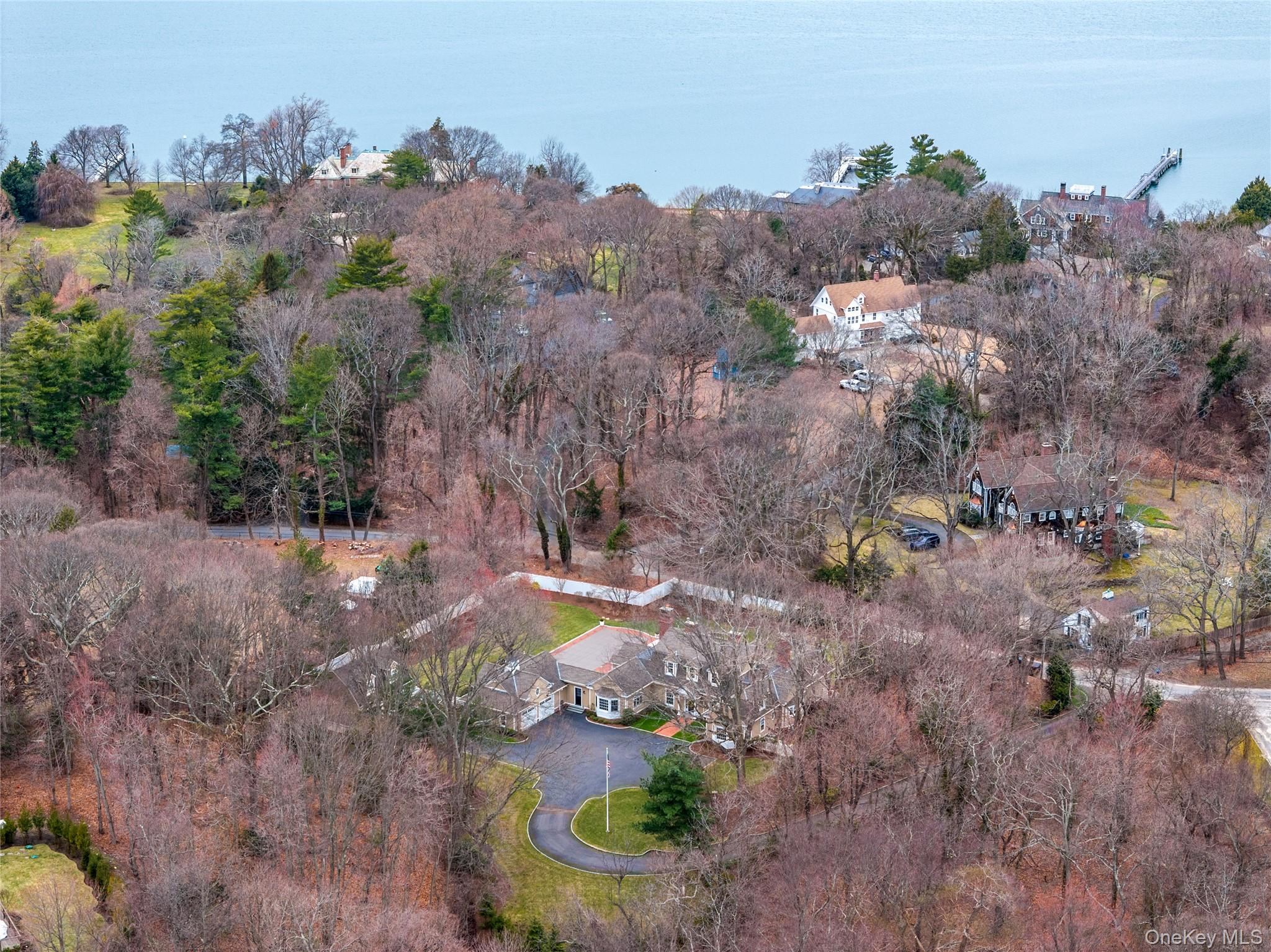 84 Cove Neck Road