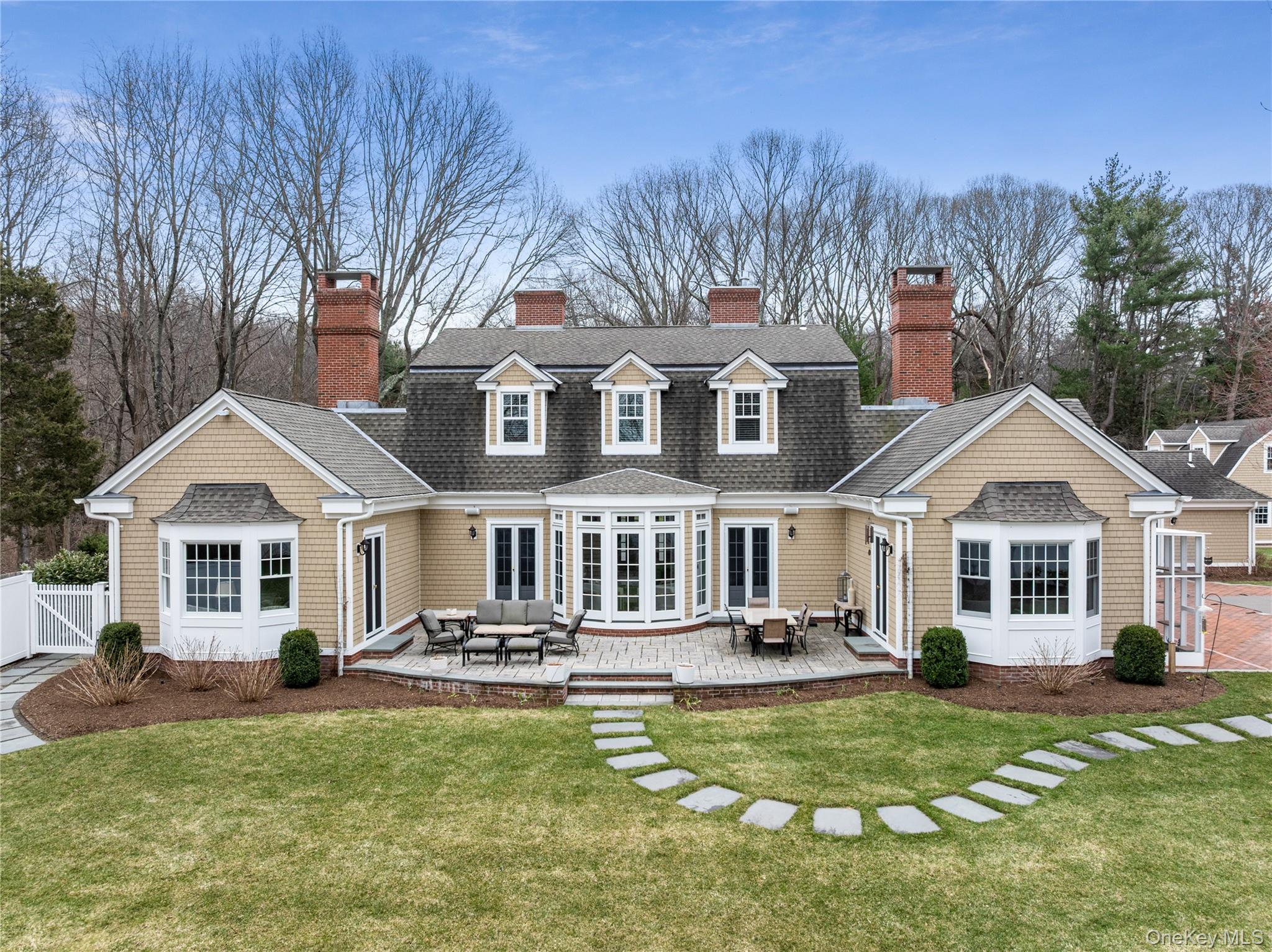 84 Cove Neck Road
