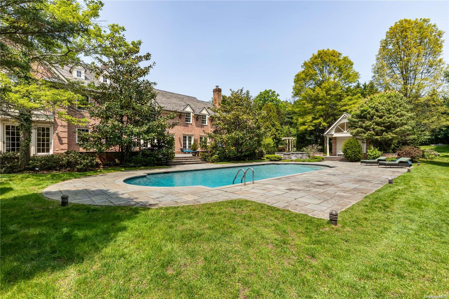 35 Applegreen Drive