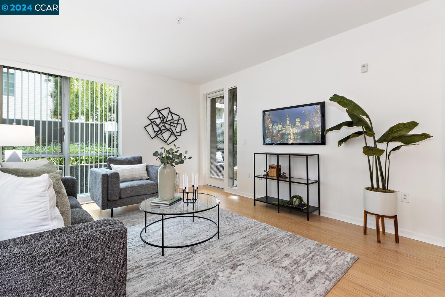 1655 N California Blvd # 139