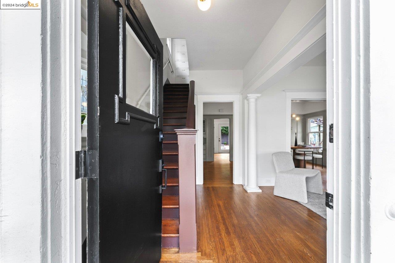 2232 8Th Ave