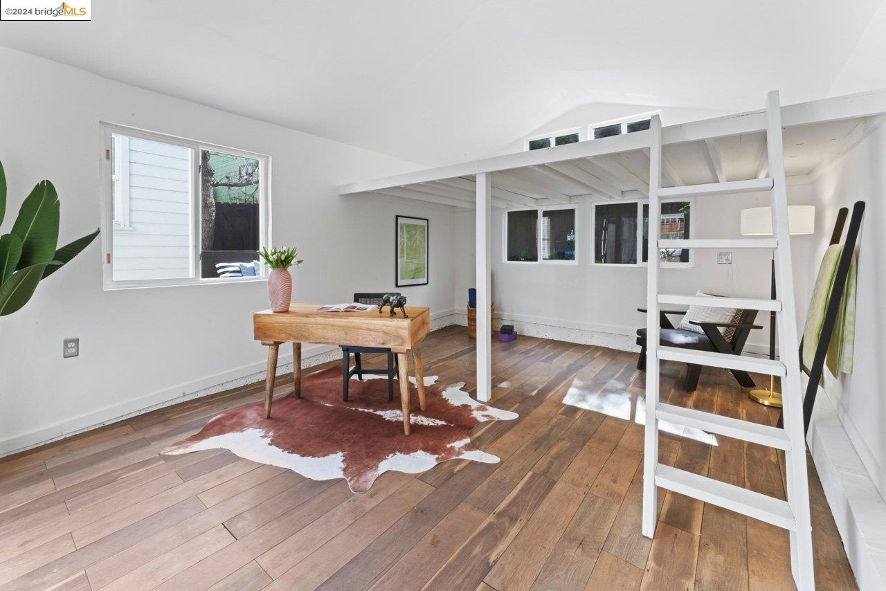 2232 8Th Ave
