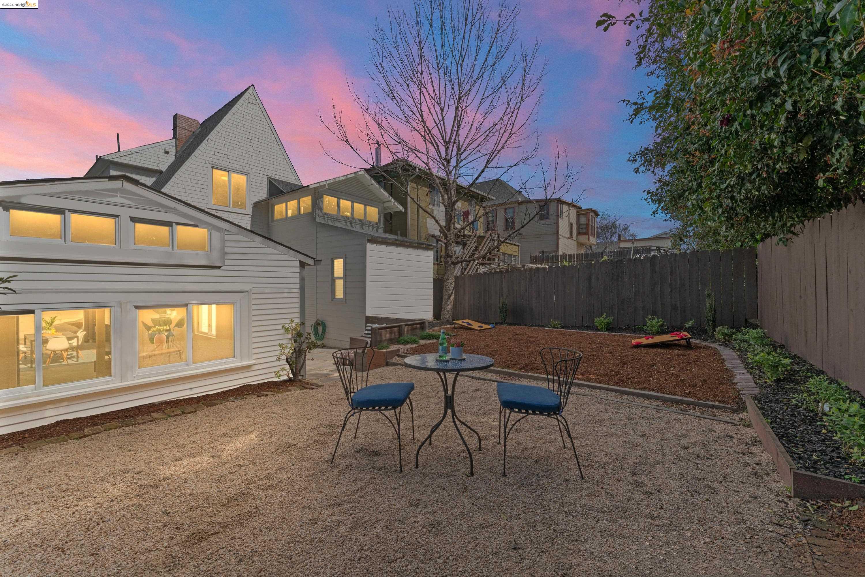 2232 8Th Ave