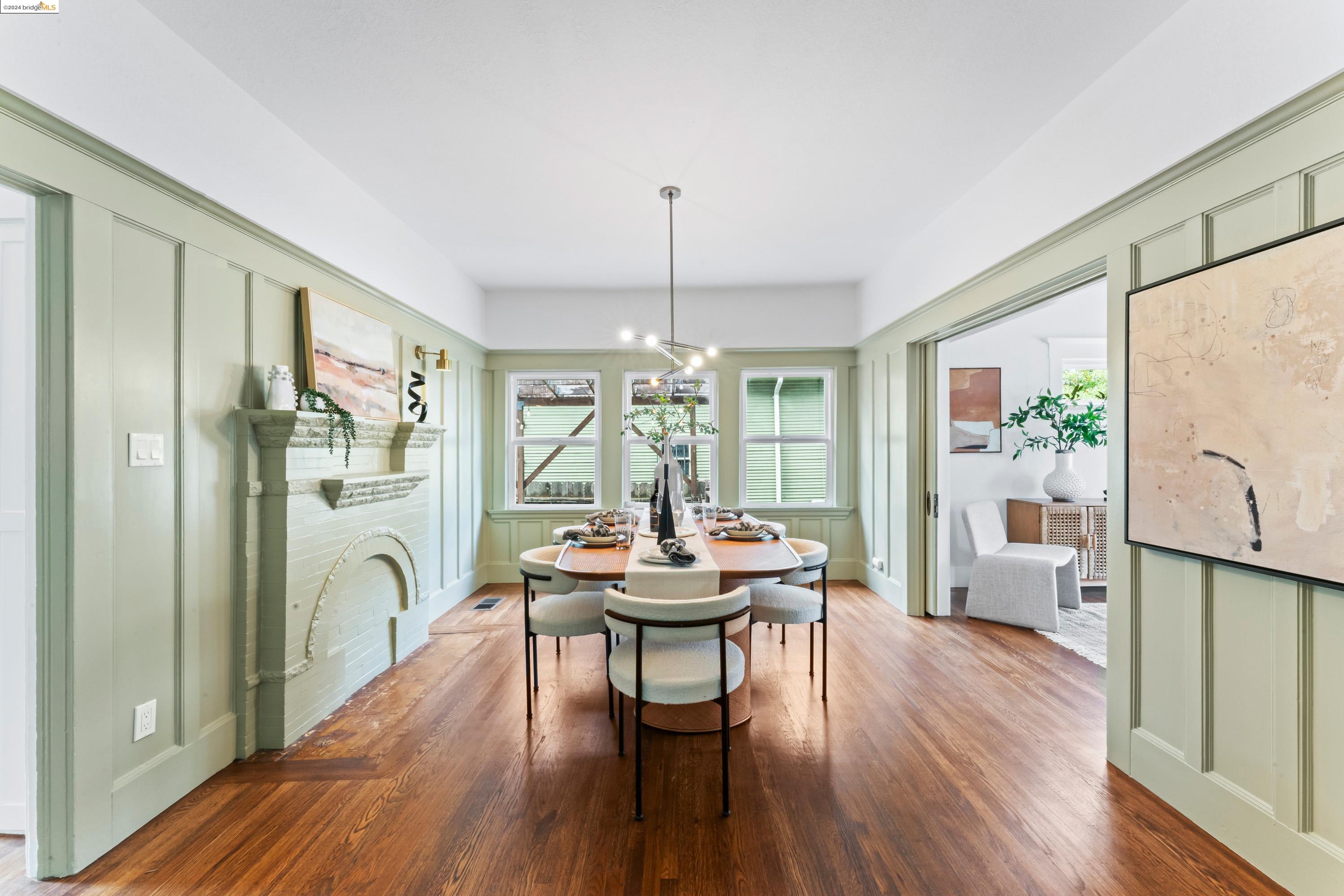 2232 8Th Ave