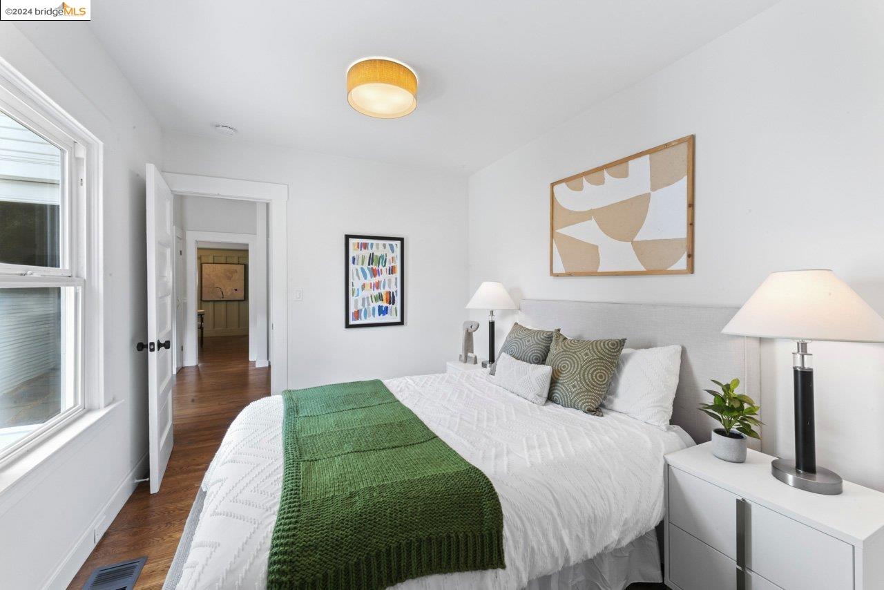 2232 8Th Ave