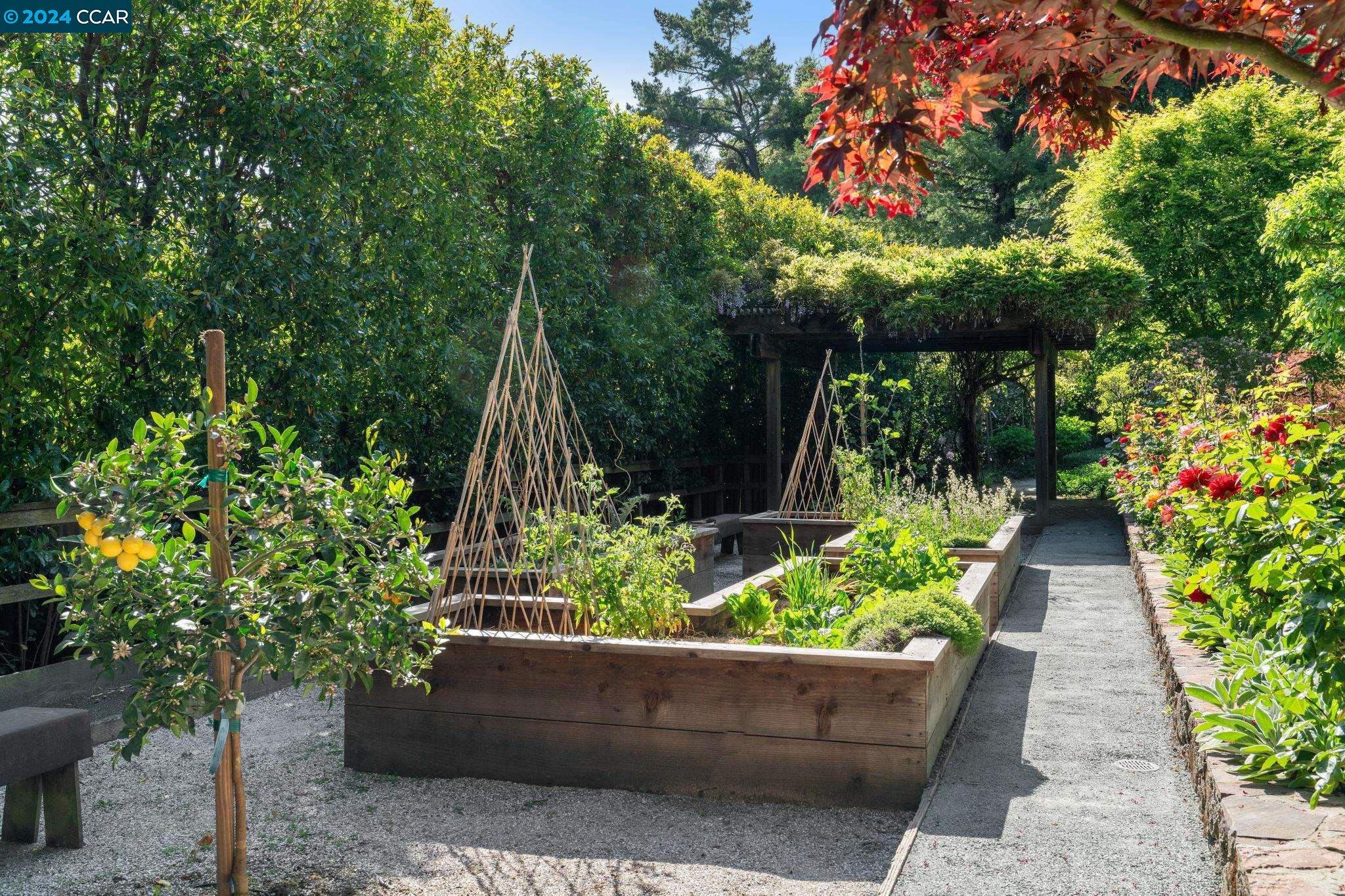 4034 HAPPY VALLEY ROAD