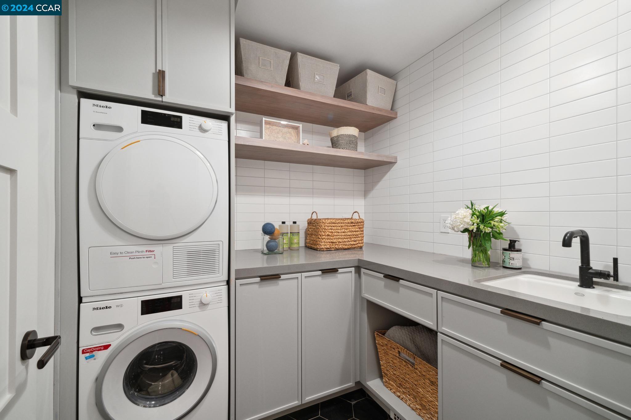 4034 HAPPY VALLEY ROAD