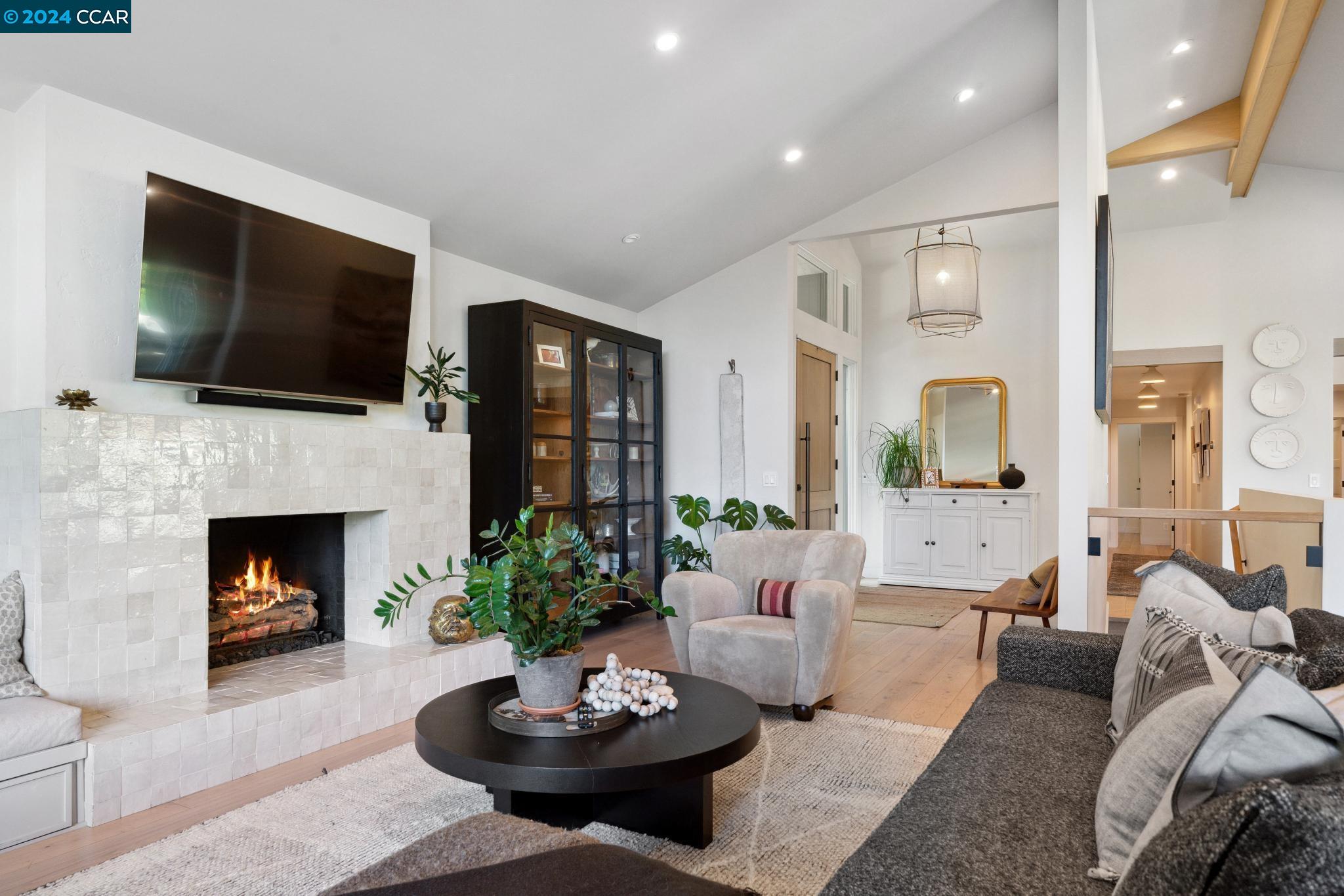 4034 HAPPY VALLEY ROAD