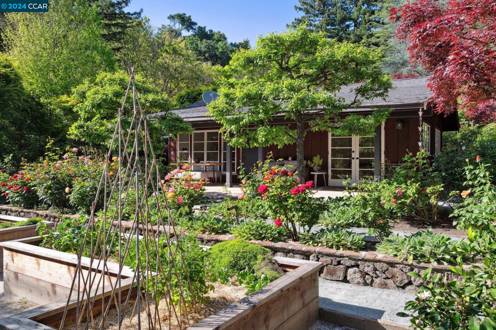 4034 HAPPY VALLEY ROAD