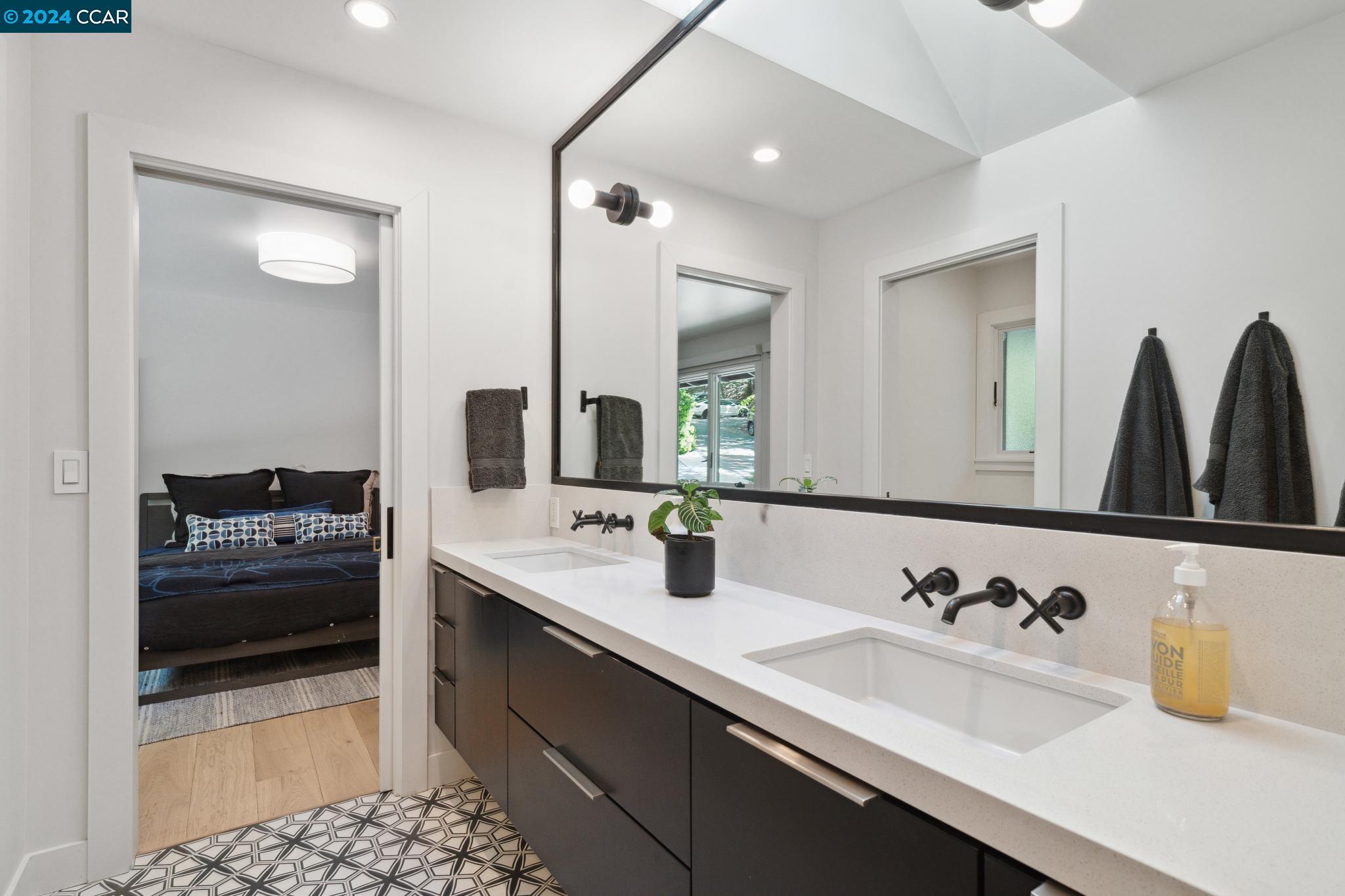 4034 HAPPY VALLEY ROAD