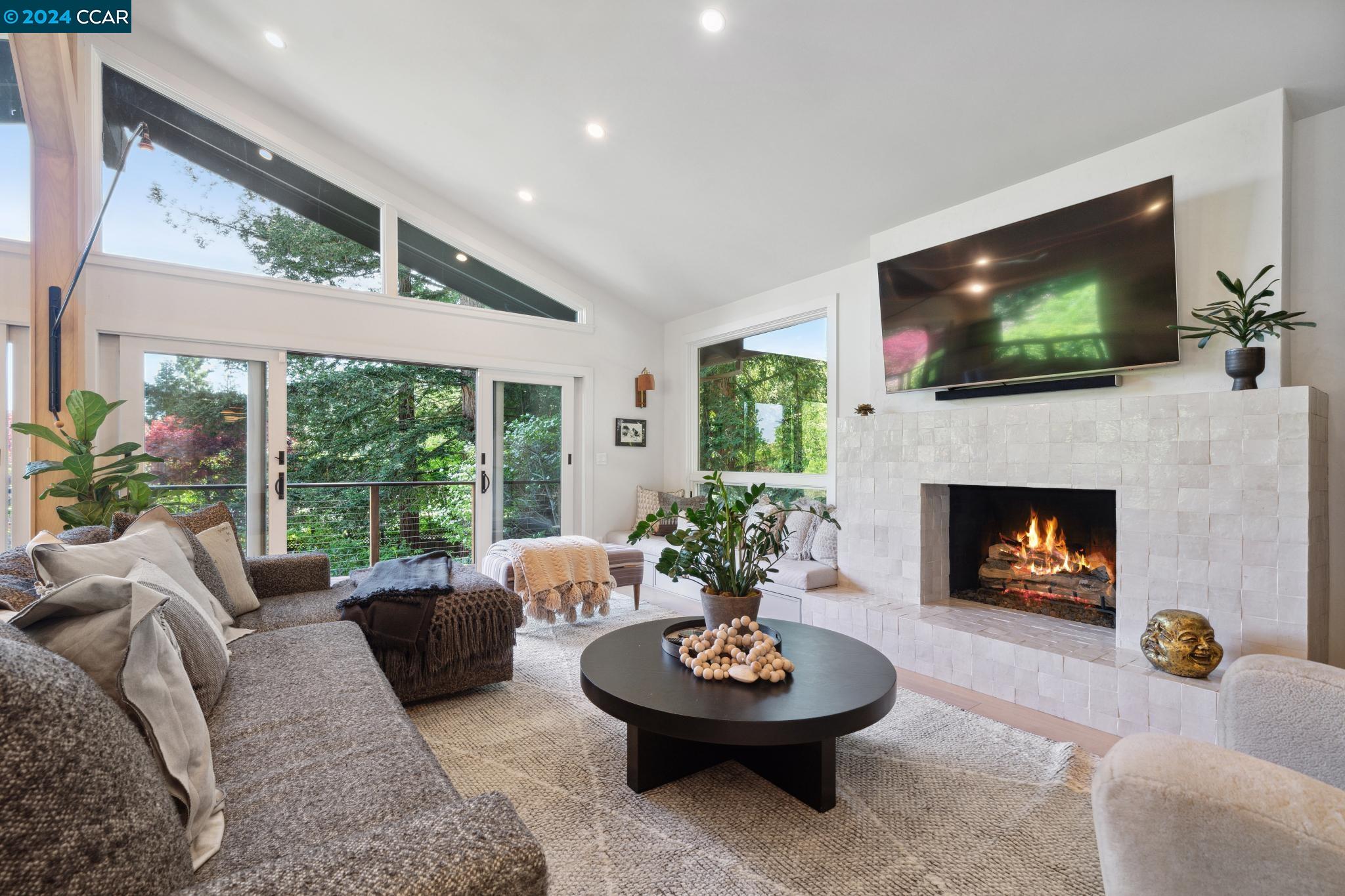 4034 HAPPY VALLEY ROAD