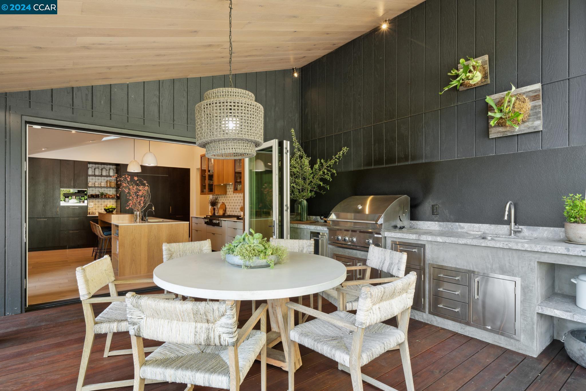 4034 HAPPY VALLEY ROAD